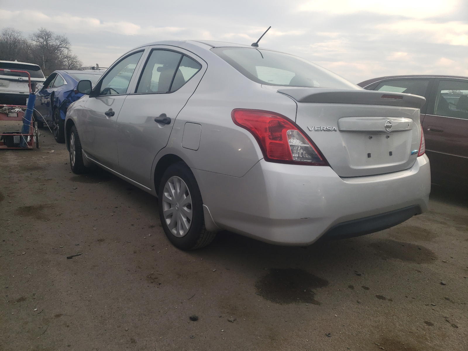 Photo 3 from auction – 2015 NISSAN VERSA S with VIN 3N1CN7AP1FL822565