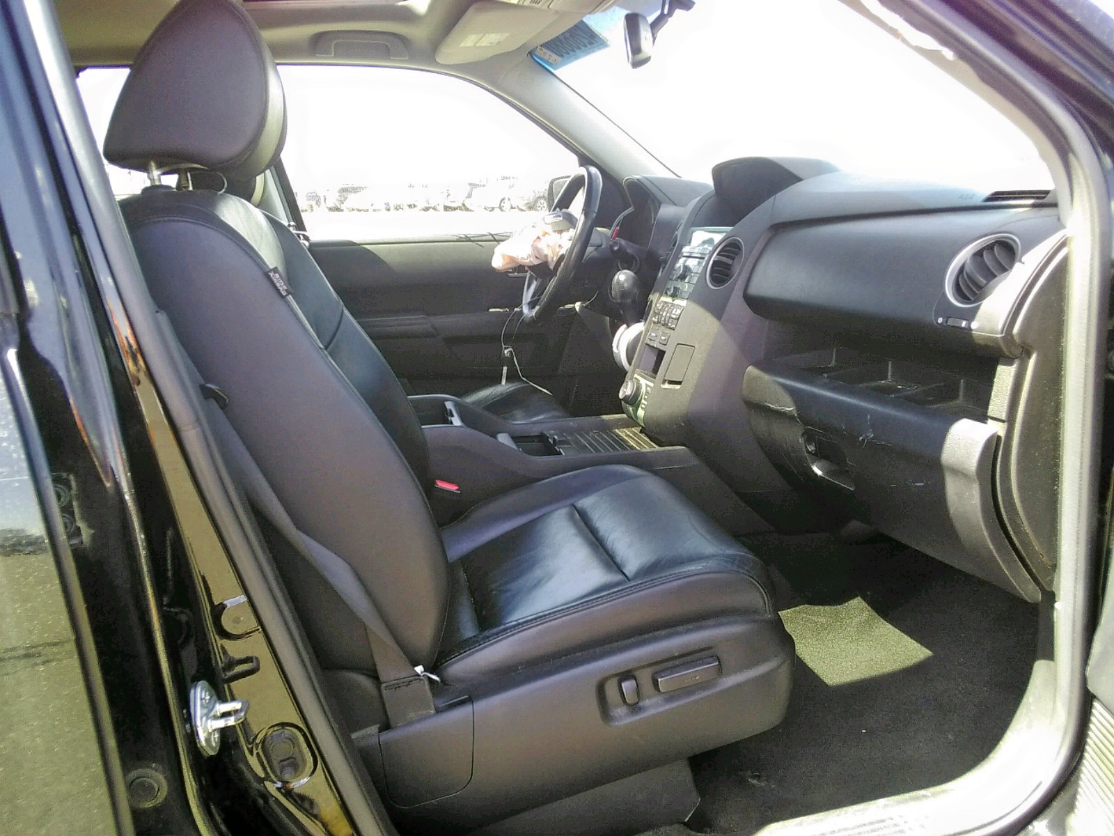 Photo 5 from auction – 2010 HONDA PILOT TOUR with VIN 5FNYF4H88AB039909