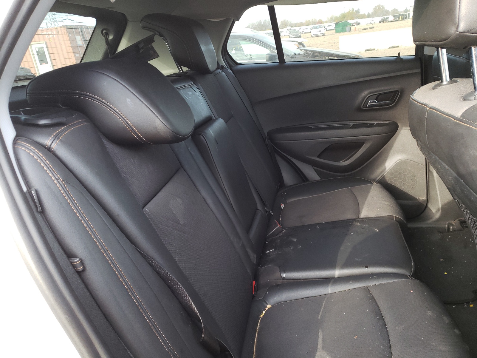 Photo 6 from auction – 2018 CHEVROLET TRAX 1LT with VIN 3GNCJLSB6JL328156