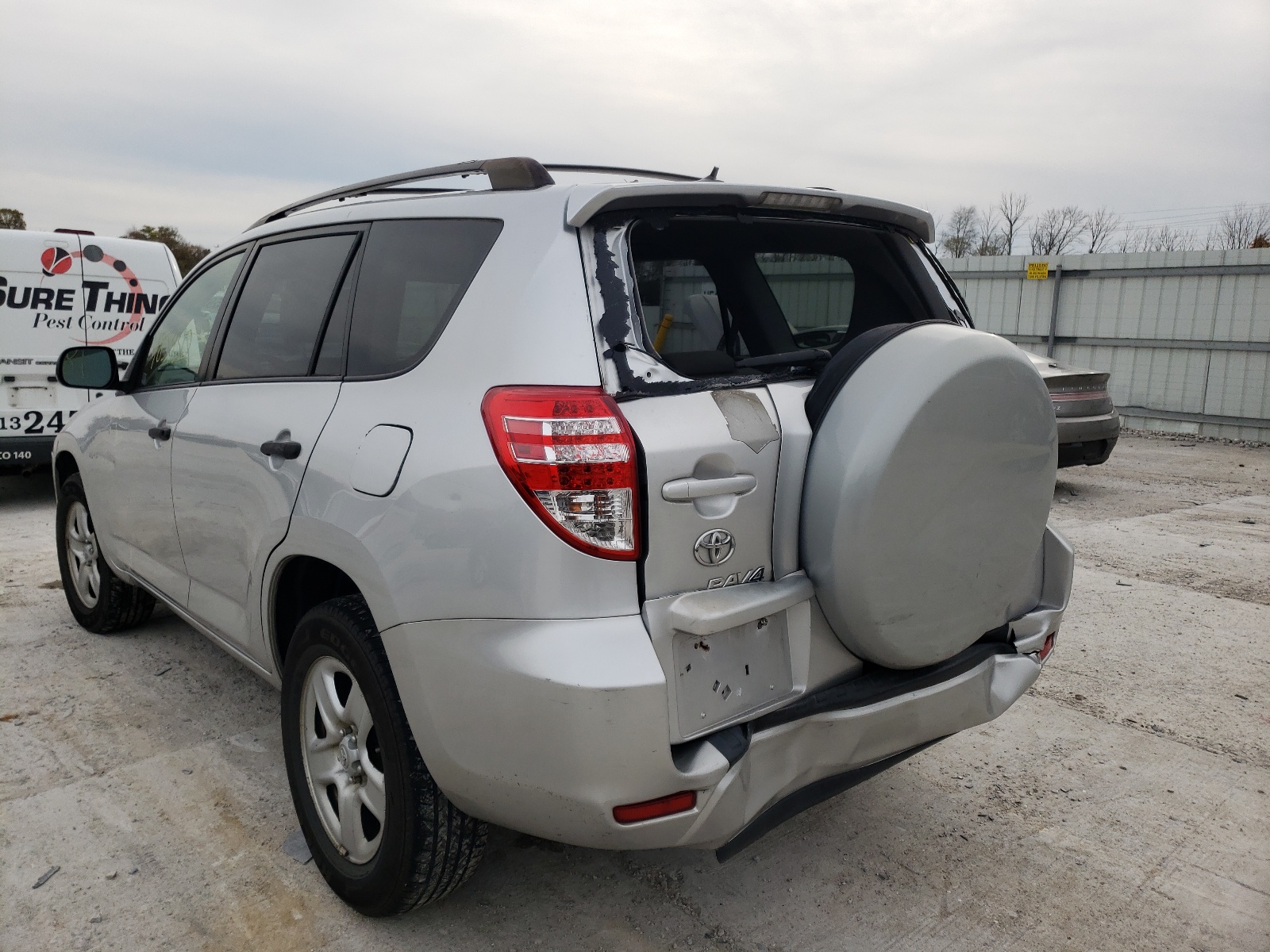 Photo 3 from auction – 2010 TOYOTA RAV 4 with VIN JTMBF4DV5A5018762