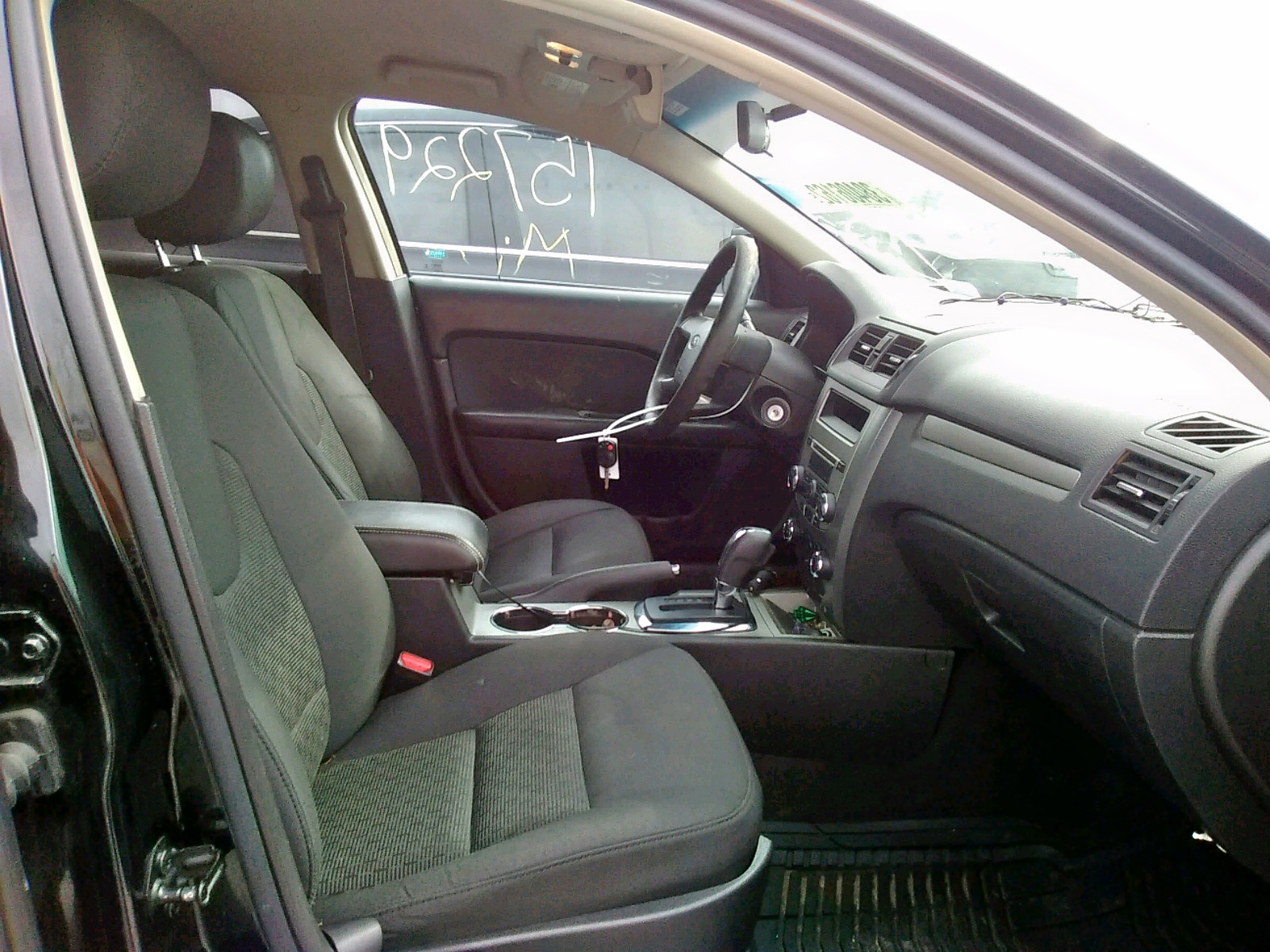 Photo 5 from auction – 2012 FORD FUSION SE with VIN 3FAHP0HA6CR207482