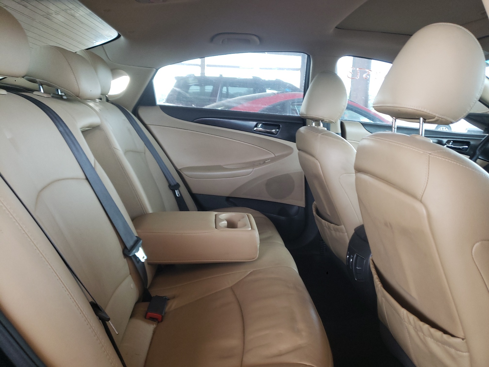Photo 6 from auction – 2011 HYUNDAI SONATA SE with VIN 5NPEC4ABXBH203200