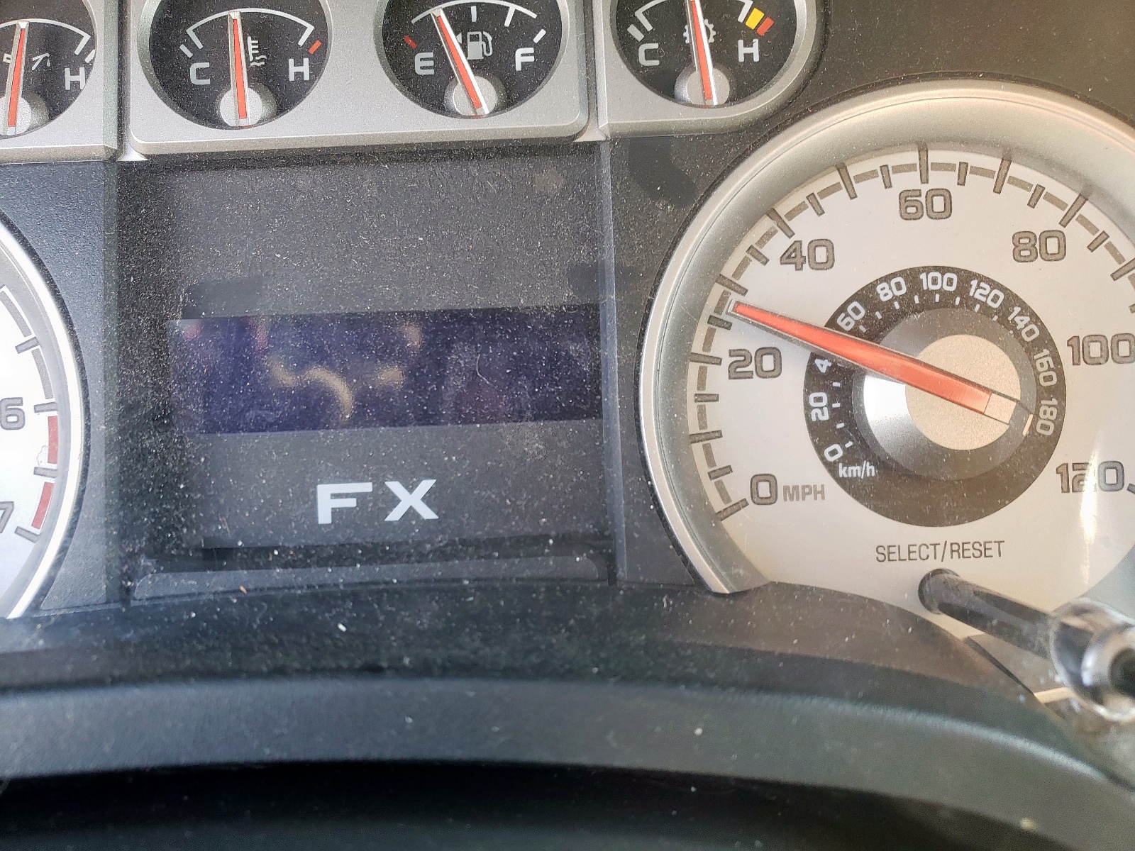 Photo 8 from auction – 2010 FORD F150 SUPER with VIN 1FTFX1CV0AKB48710