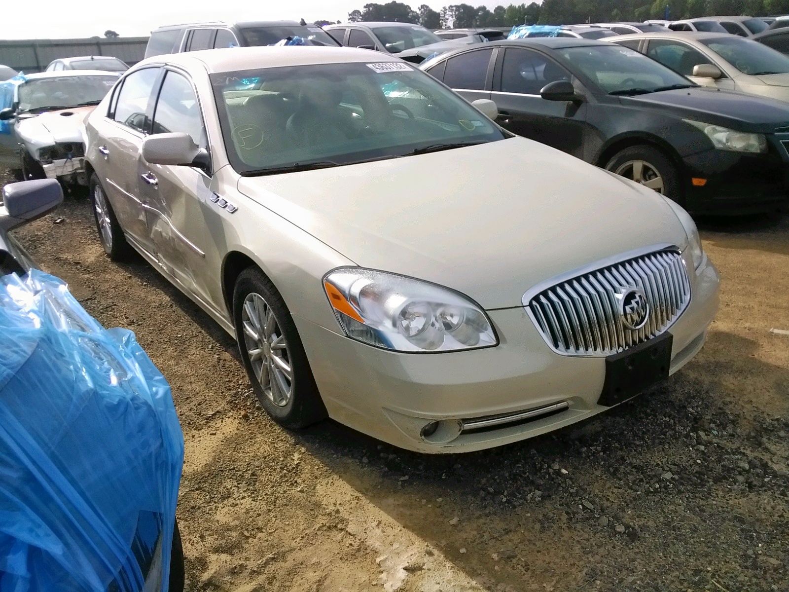 BUICK LUCERNE CX 2011 مع رقم تعريف المركبة 1G4HC5EM0BU139393 - صورة من المزاد