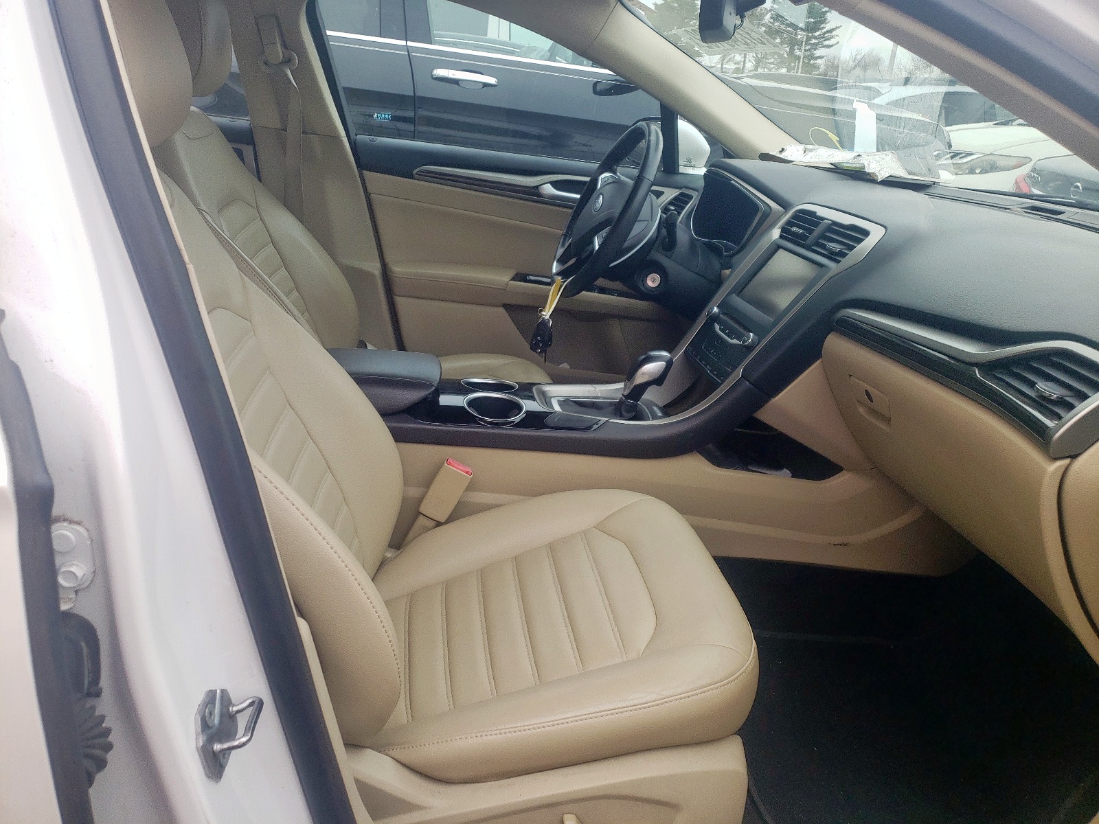 Photo 5 from auction – 2013 FORD FUSION SE with VIN 3FA6P0LU1DR174062