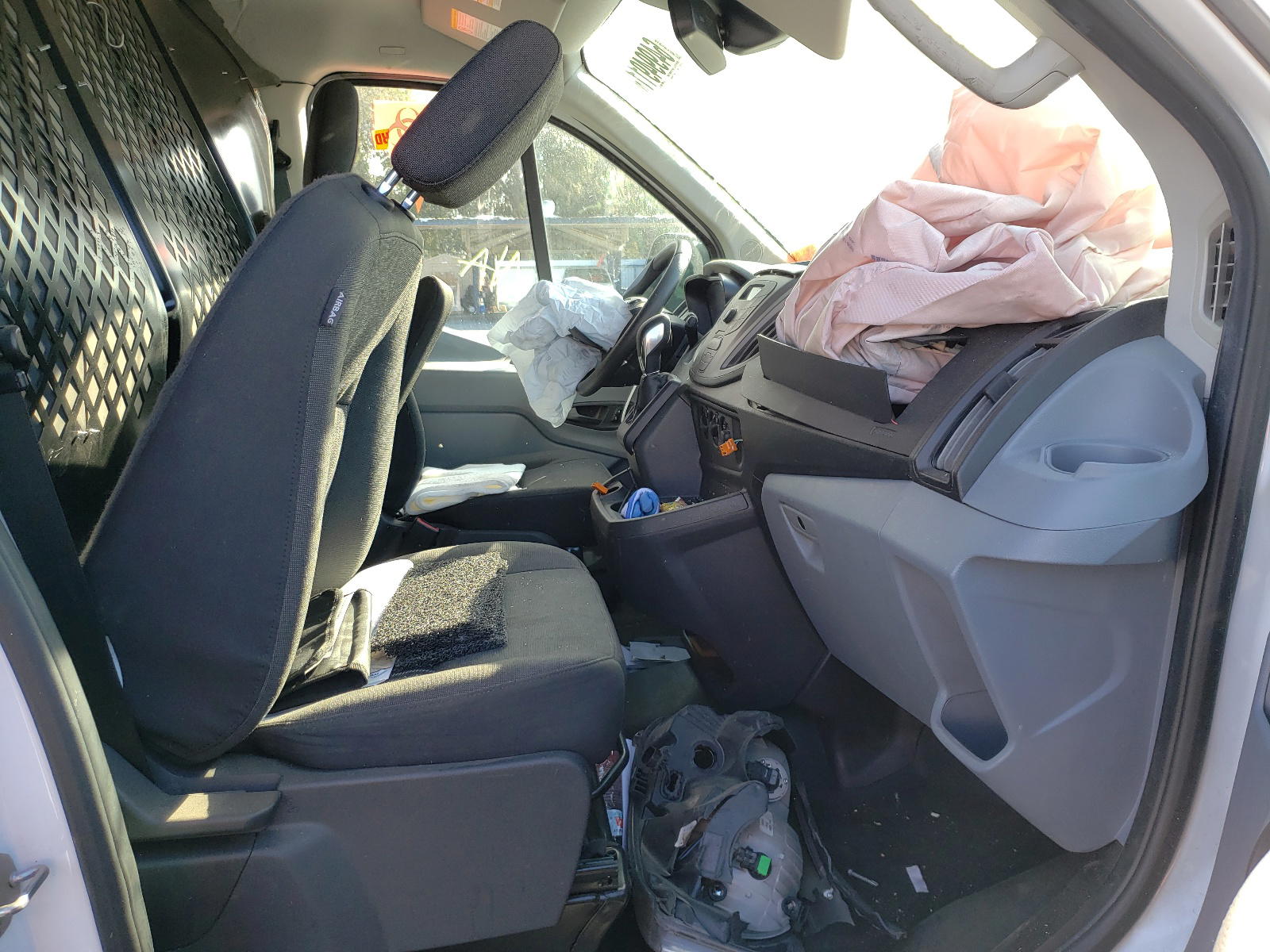 Photo 5 from auction – 2018 FORD TRANSIT T- with VIN 1FTYR1YMXJKA98529