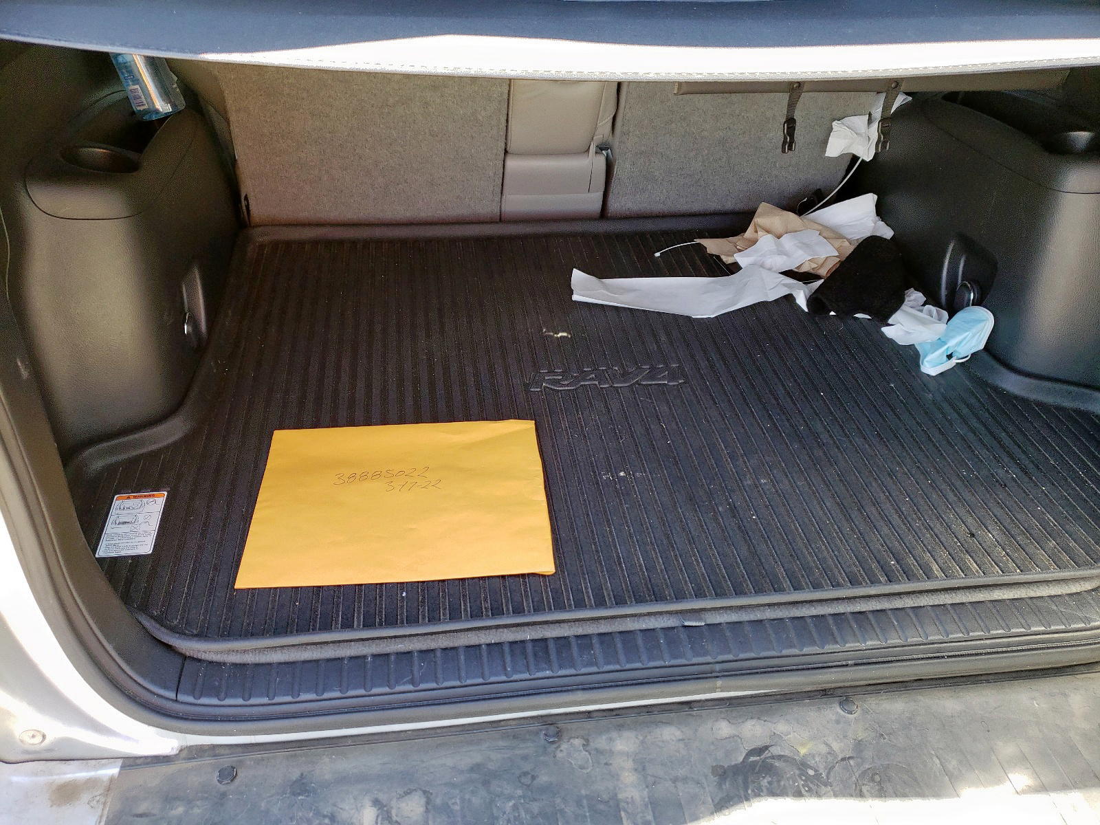 Photo 9 from auction – 2011 TOYOTA RAV4 LIMIT with VIN 2T3YK4DV4BW010250