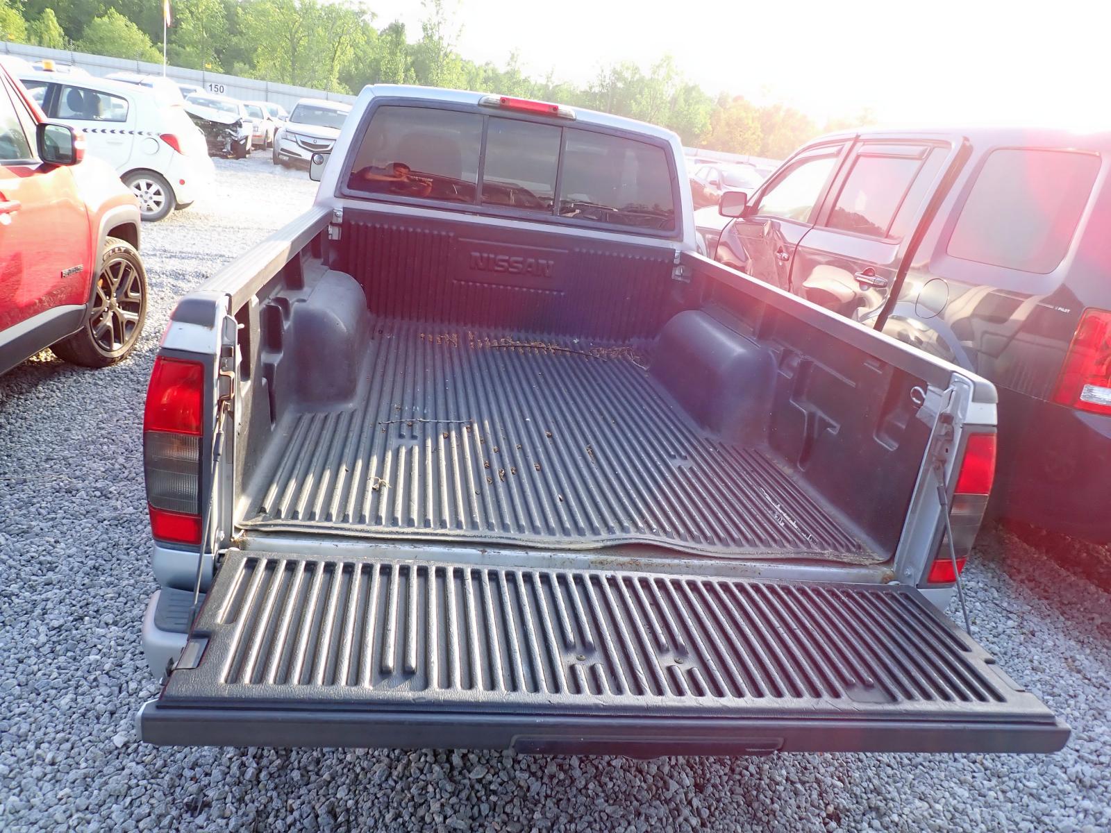 Photo 6 from auction – 2003 NISSAN FRONTIER K with VIN 1N6DD26T03C440884