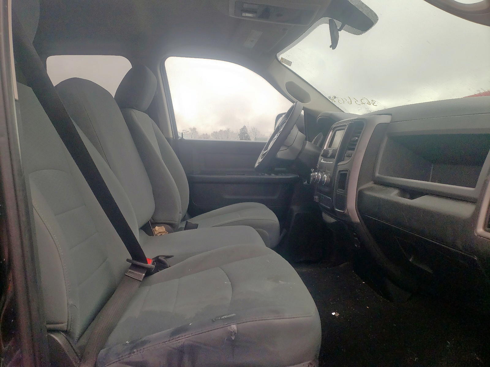 Photo 5 from auction – 2017 RAM 1500 ST with VIN 1C6RR7FT0HS839113