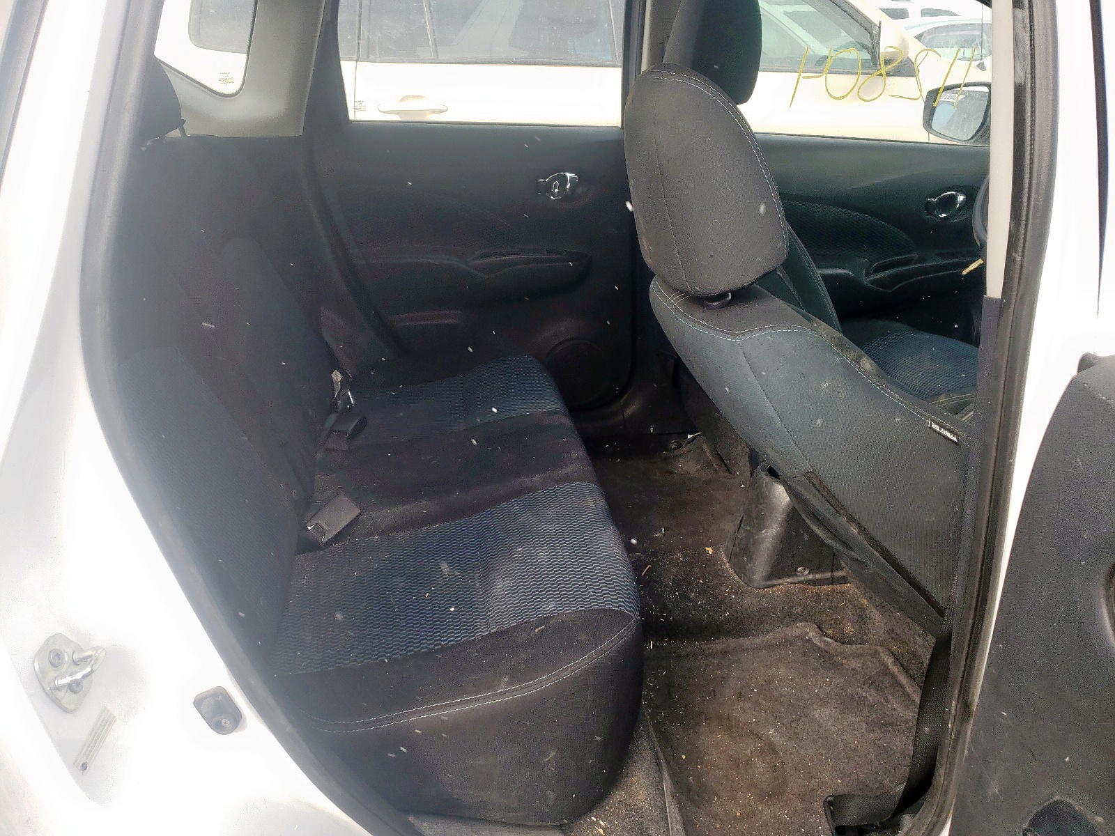 Photo 6 from auction – 2015 NISSAN VERSA NOTE with VIN 3N1CE2CP2FL415306