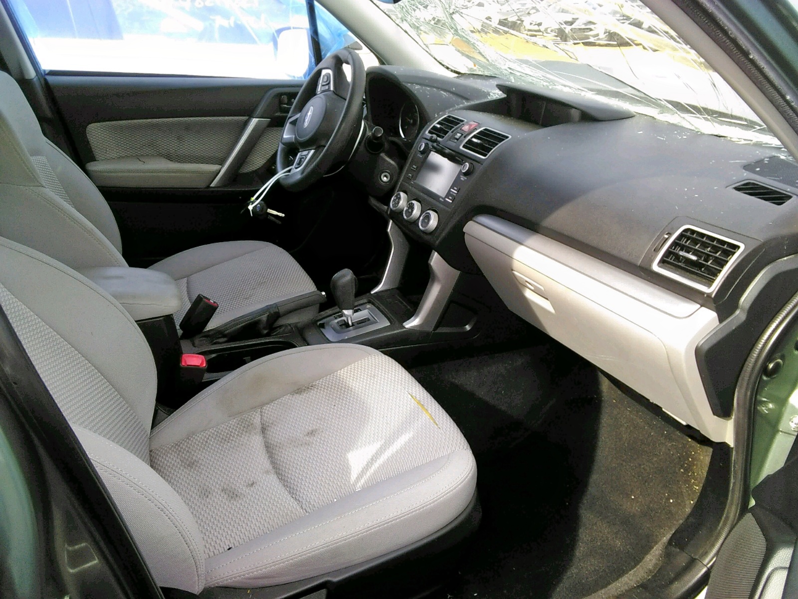 Photo 5 from auction – 2018 SUBARU FORESTER 2 with VIN JF2SJABC6JH552299
