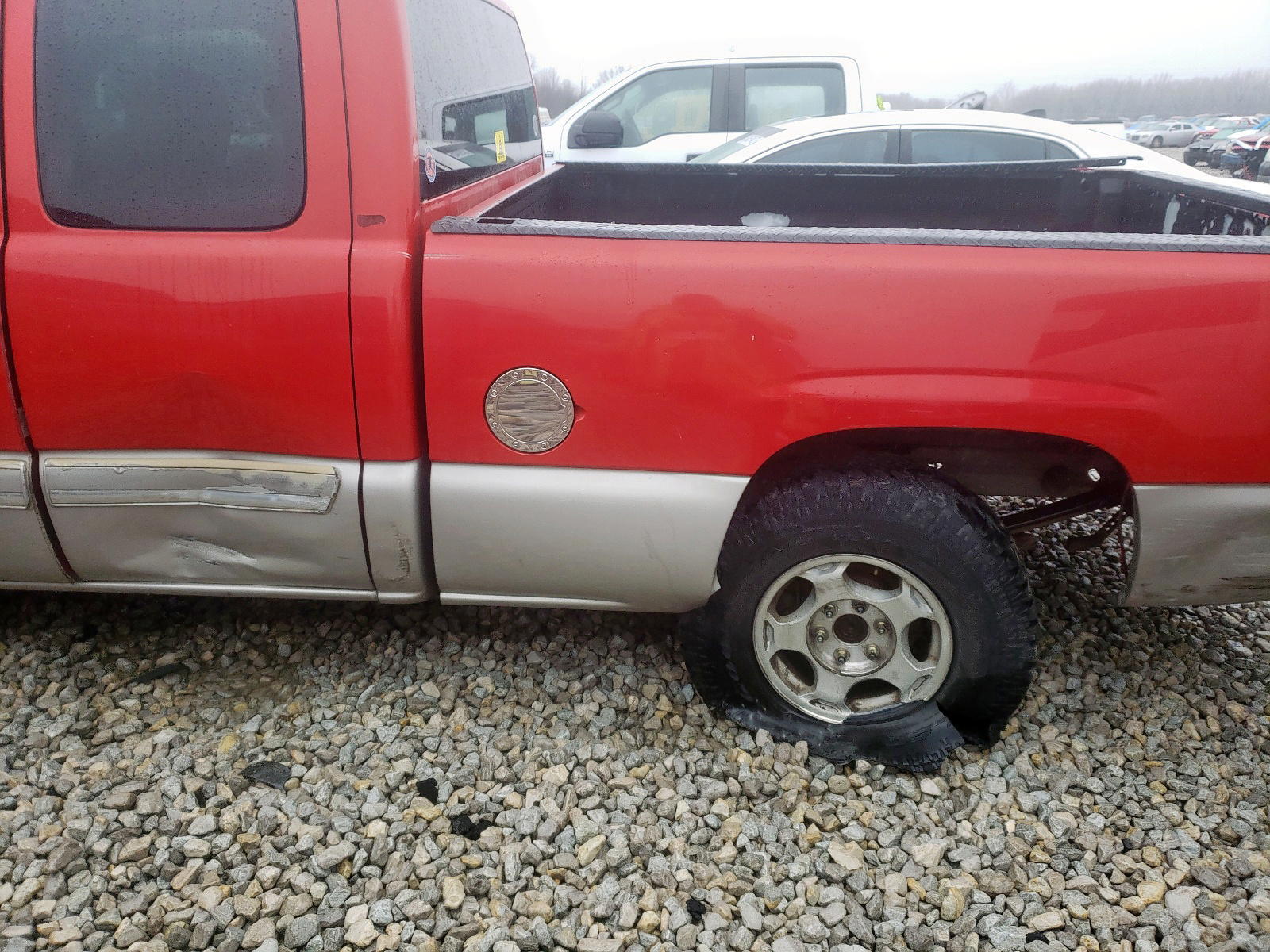 Photo 10 from auction – 2004 CHEVROLET SILVERADO with VIN 1GCEC19T64Z177346