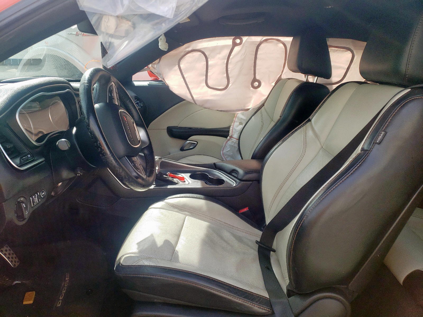 Photo 5 from auction – 2016 DODGE CHALLENGER with VIN 2C3CDZAG6GH301139