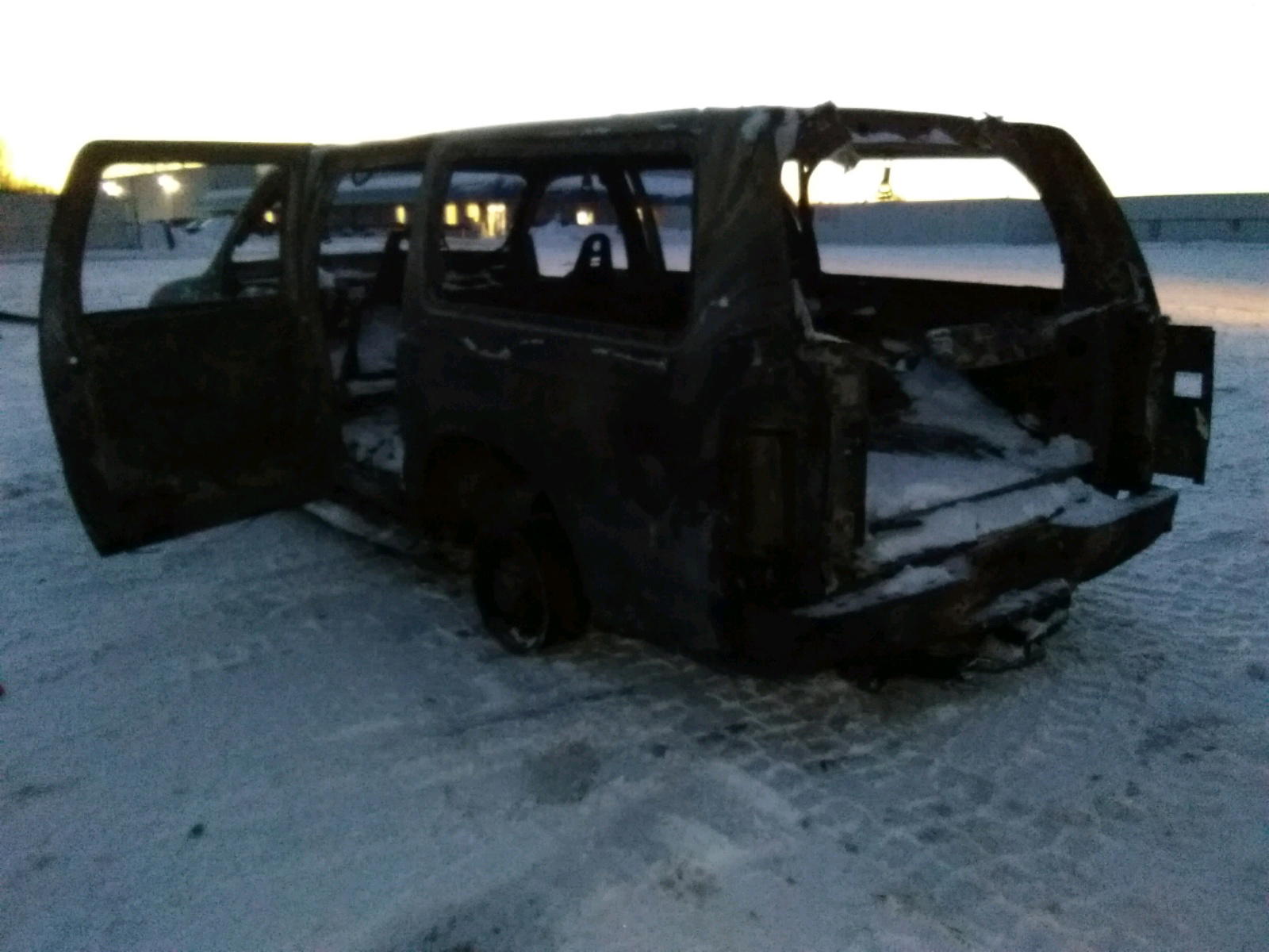 Photo 3 from auction – 2004 FORD EXCURSION with VIN 1FMNU45S14EC36236