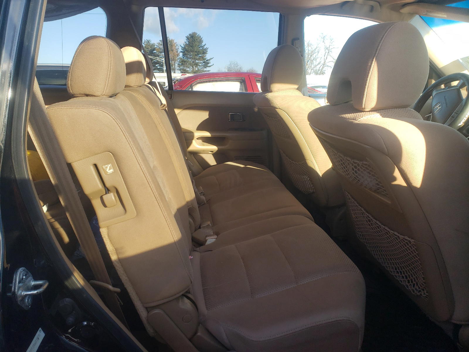 Photo 6 from auction – 2006 HONDA PILOT EX with VIN 5FNYF18466B008791