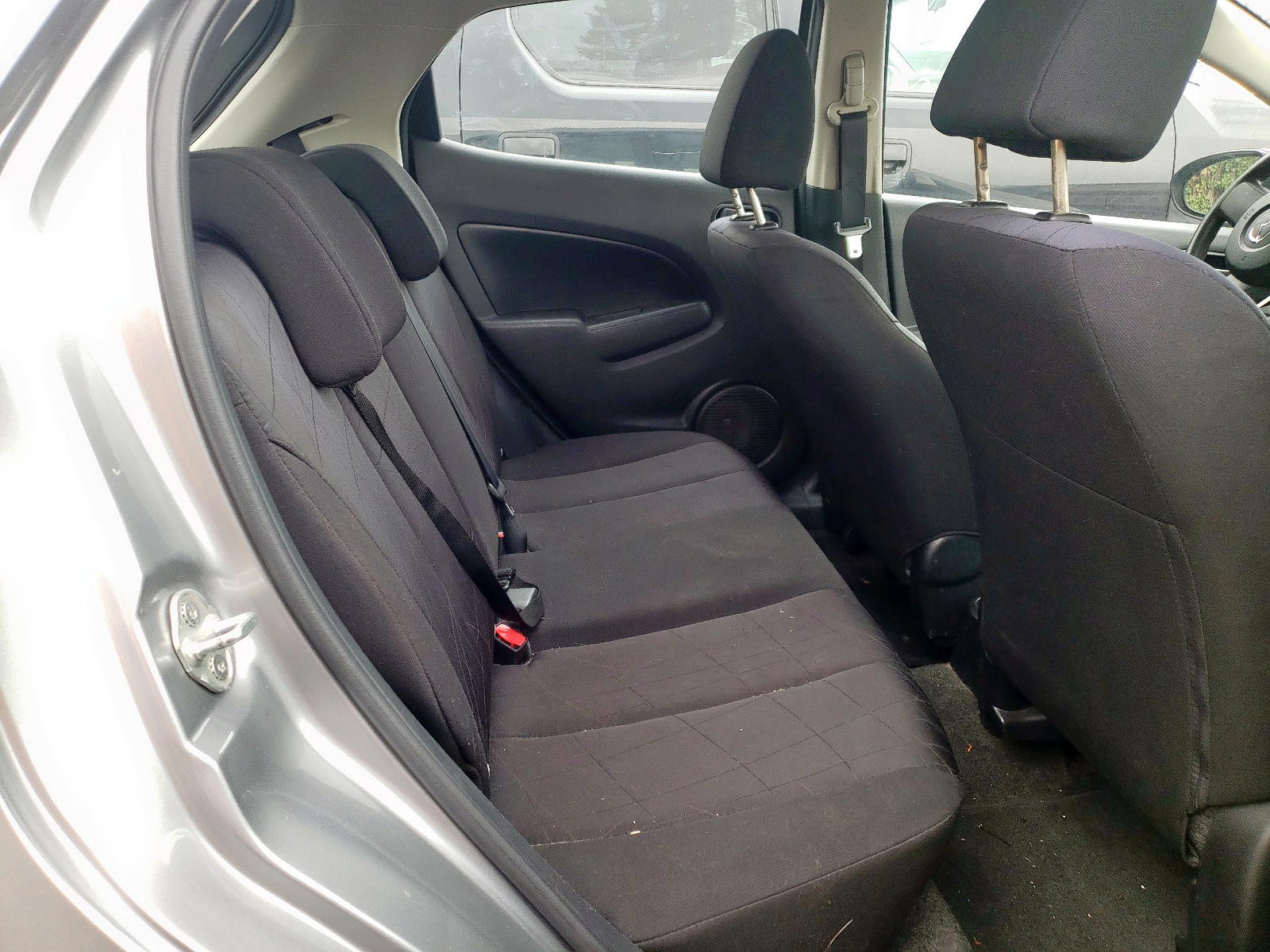 Photo 6 from auction – 2011 MAZDA MAZDA2 with VIN JM1DE1HZ3B0103637