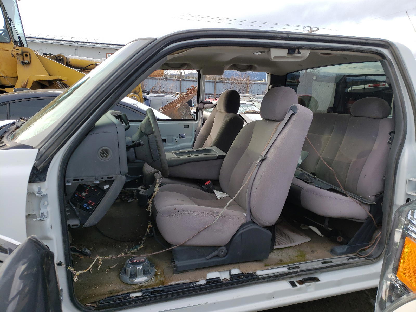 Photo 10 from auction – 2014 GMC SIERRA K35 with VIN 1GD423C85EF142469