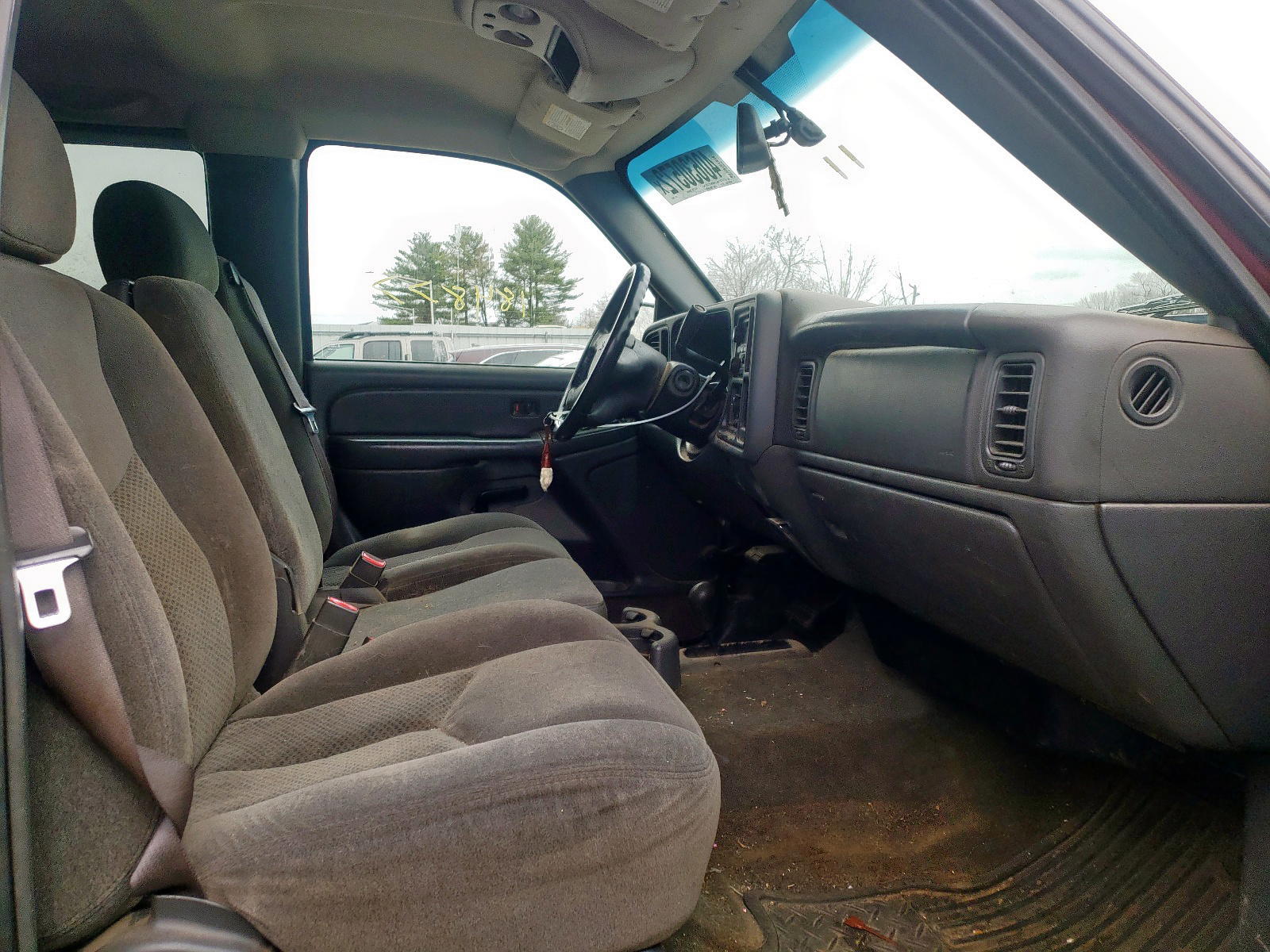 Photo 5 from auction – 2005 CHEVROLET SILVERADO with VIN 1GCHK29U25E340873