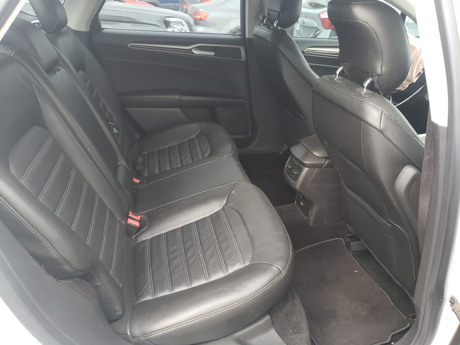 Photo 6 from auction – 2013 FORD FUSION SE with VIN 3FA6P0HR6DR168018