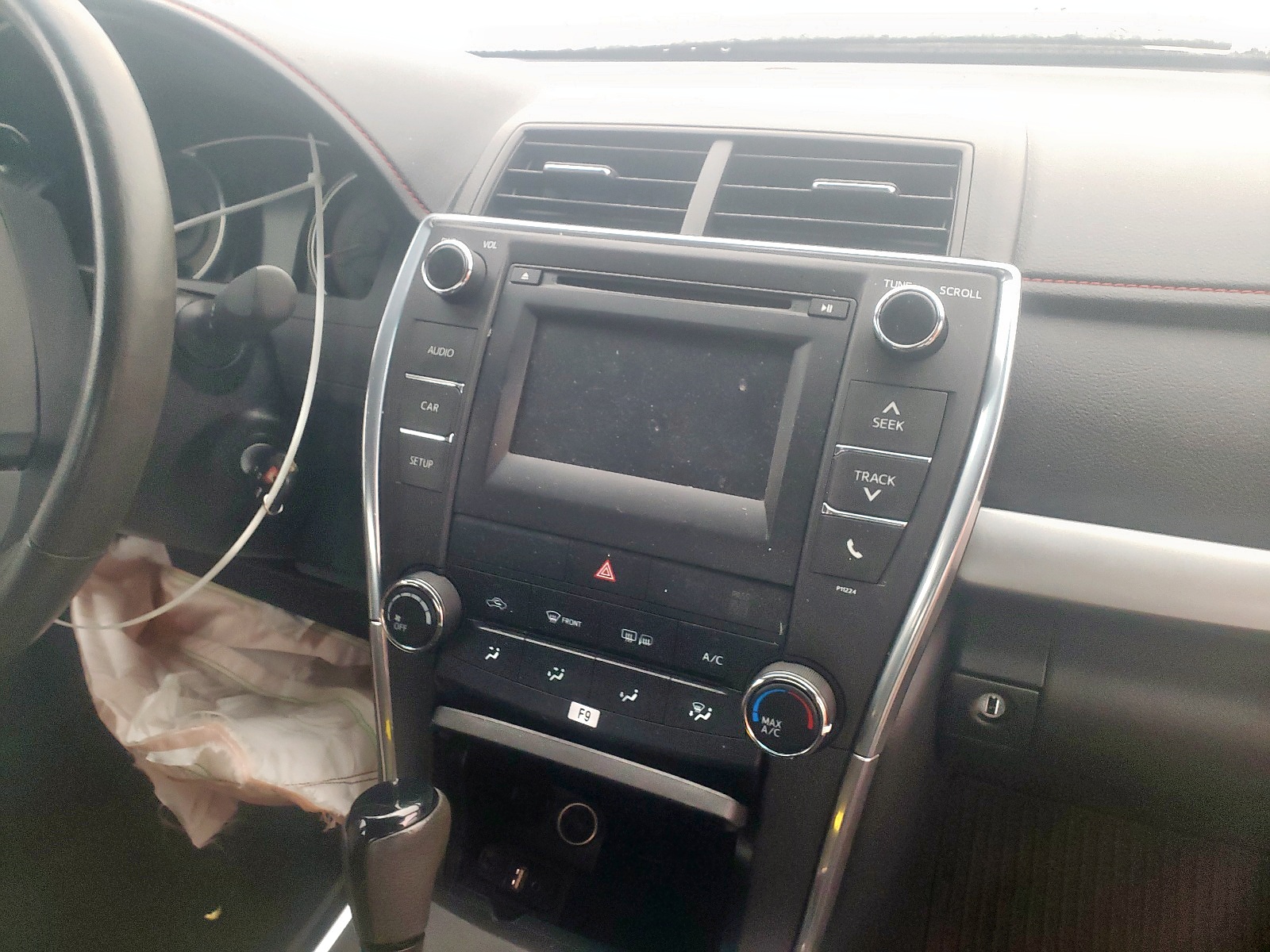 Photo 9 from auction – 2016 TOYOTA CAMRY LE with VIN 4T1BF1FK8GU520760