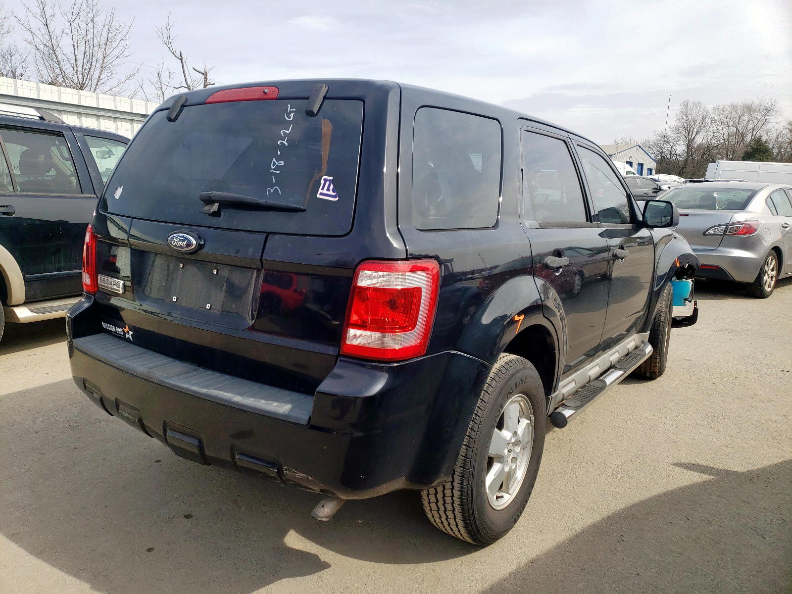 Photo 4 from auction – 2009 FORD ESCAPE XLS with VIN 1FMCU02769KB40949