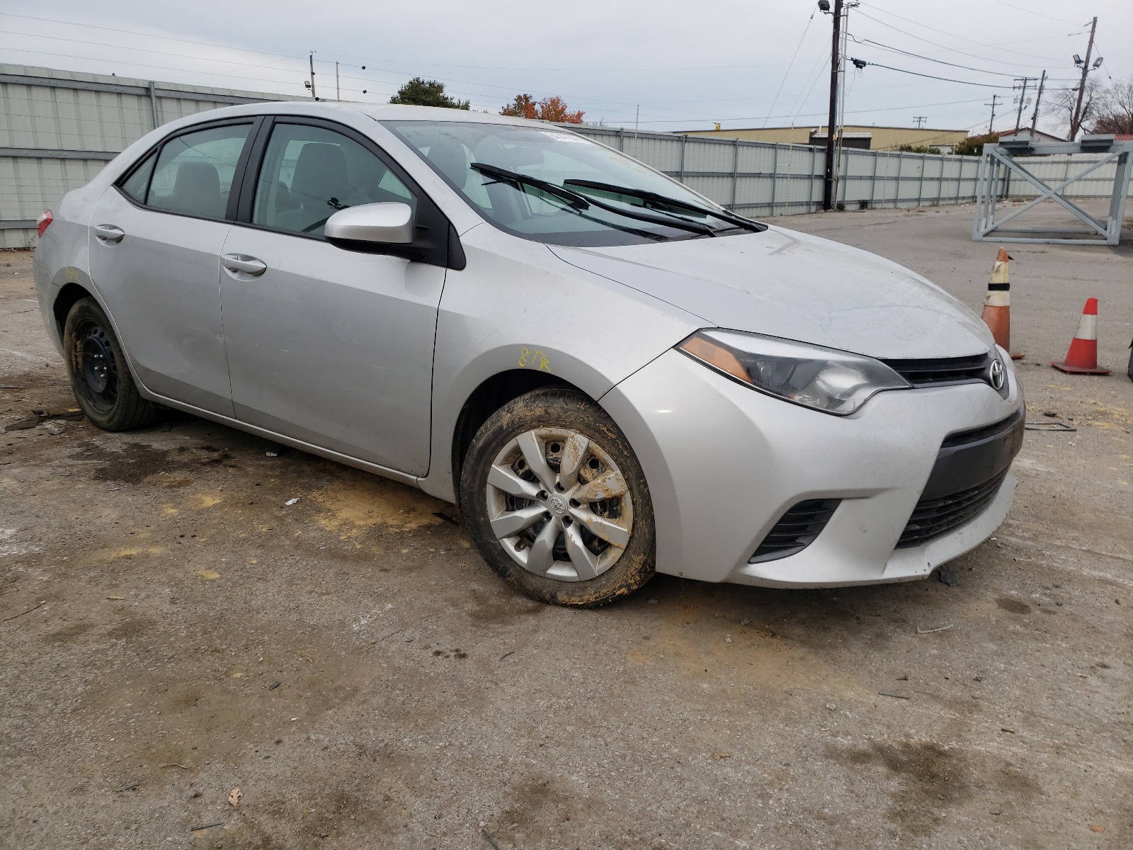 TOYOTA COROLLA L 2015 with VIN 2T1BURHE3FC379303 - Photo from auction