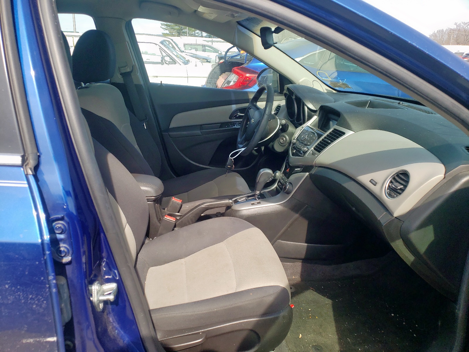 Photo 5 from auction – 2012 CHEVROLET CRUZE LS with VIN 1G1PC5SH7C7266268