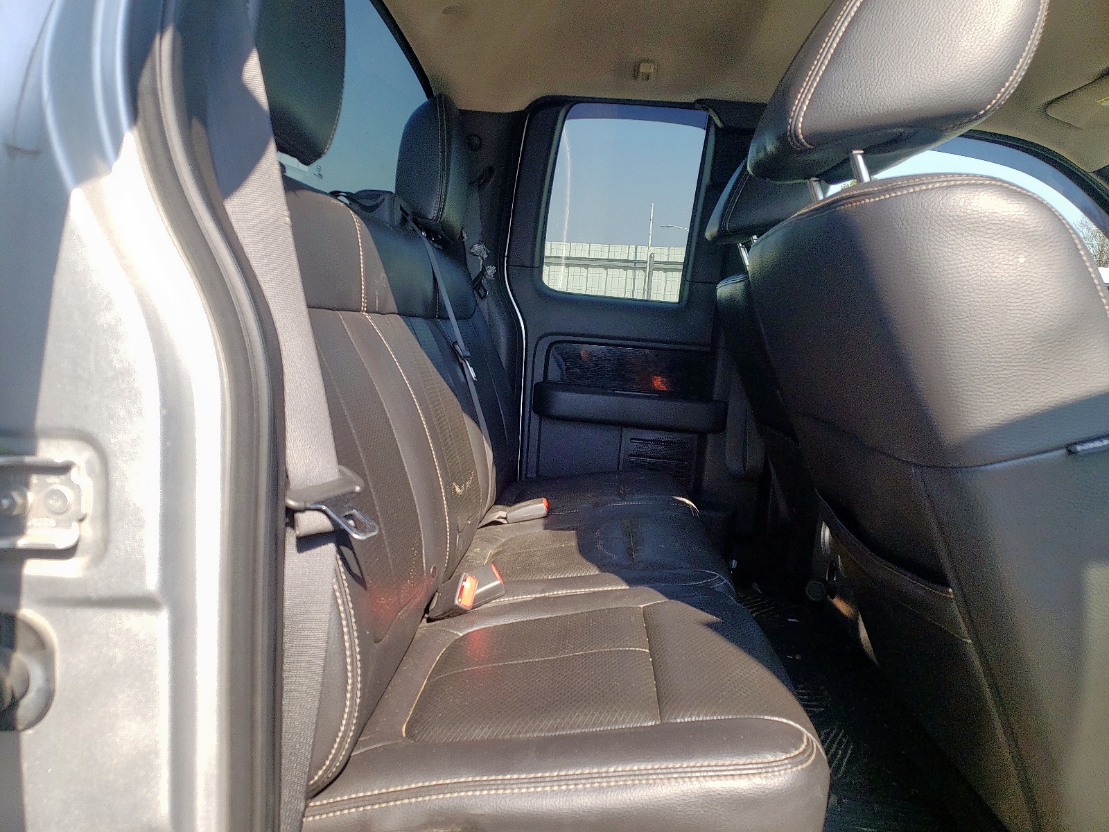 Photo 6 from auction – 2010 FORD F150 SUPER with VIN 1FTFX1CV0AKB48710