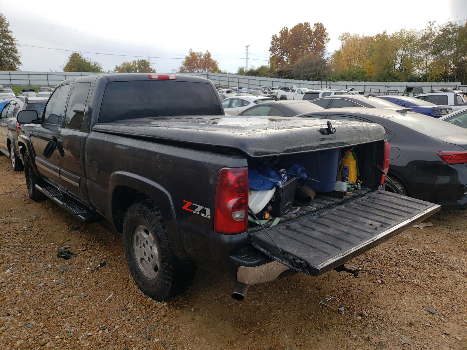 Photo 3 from auction – 2003 CHEVROLET SILVERADO with VIN 2GCEK19T731383494