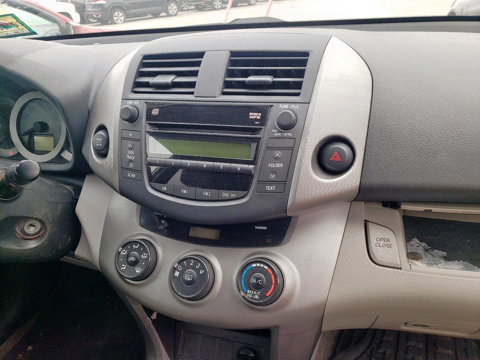 Photo 9 from auction – 2008 TOYOTA RAV4 with VIN JTMBD33V486084290