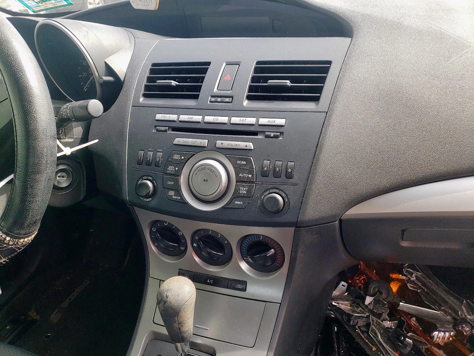 Photo 10 from auction – 2011 MAZDA 3 I with VIN JM1BL1VG6B1404168