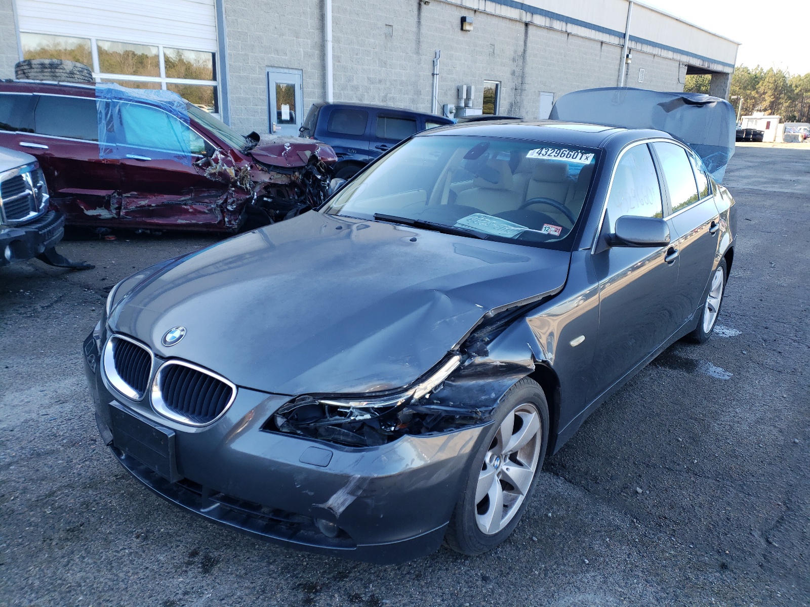 Photo 2 from auction – 2005 BMW 530 I with VIN WBANA73525B048756