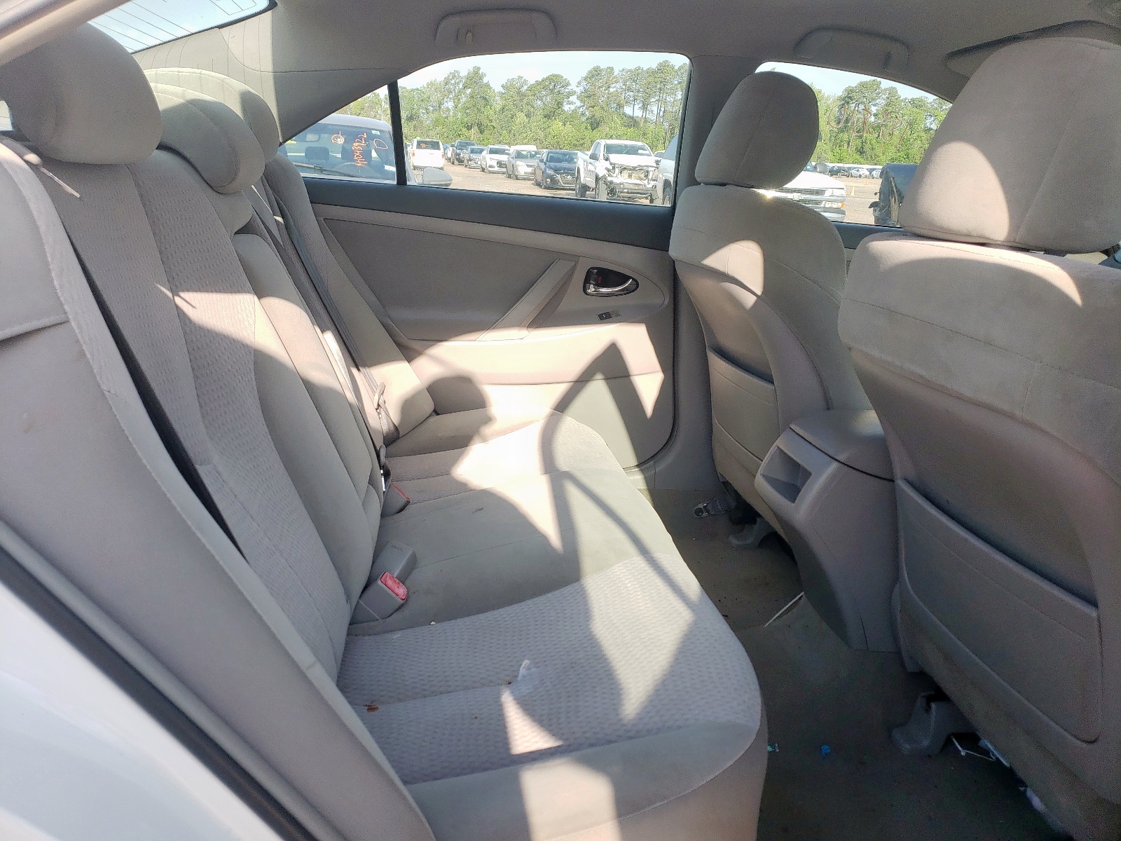 Photo 6 from auction – 2010 TOYOTA CAMRY BASE with VIN 4T1BF3EKXAU550959