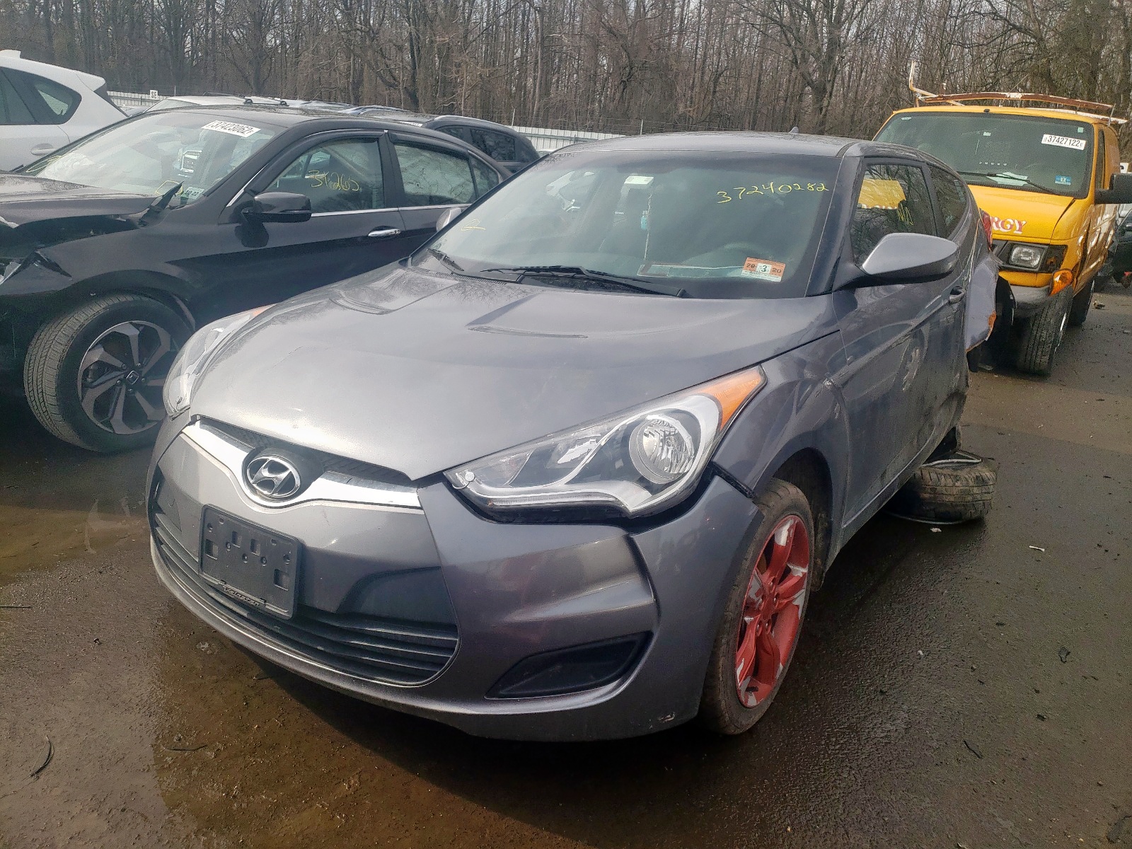 Photo 2 from auction – 2013 HYUNDAI VELOSTER with VIN KMHTC6AD1DU121980