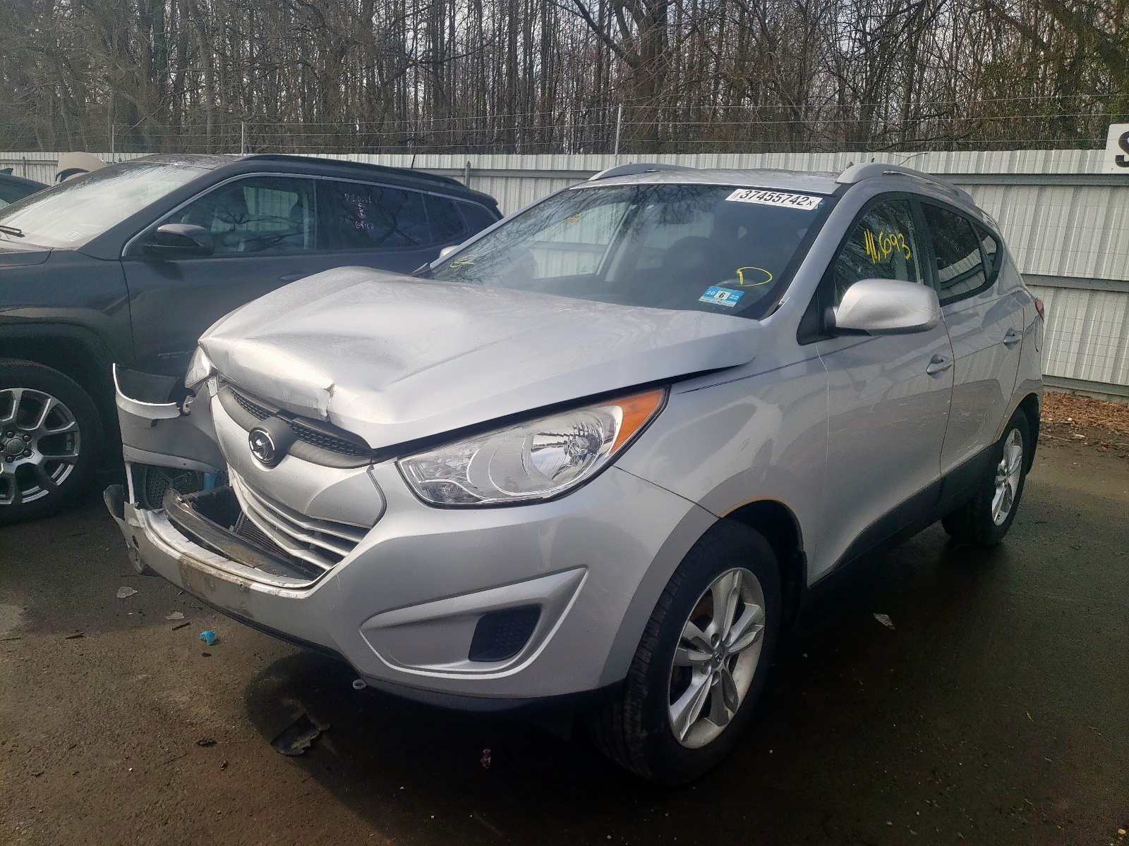 Photo 2 from auction – 2011 HYUNDAI TUCSON GLS with VIN KM8JU3AC8BU290675