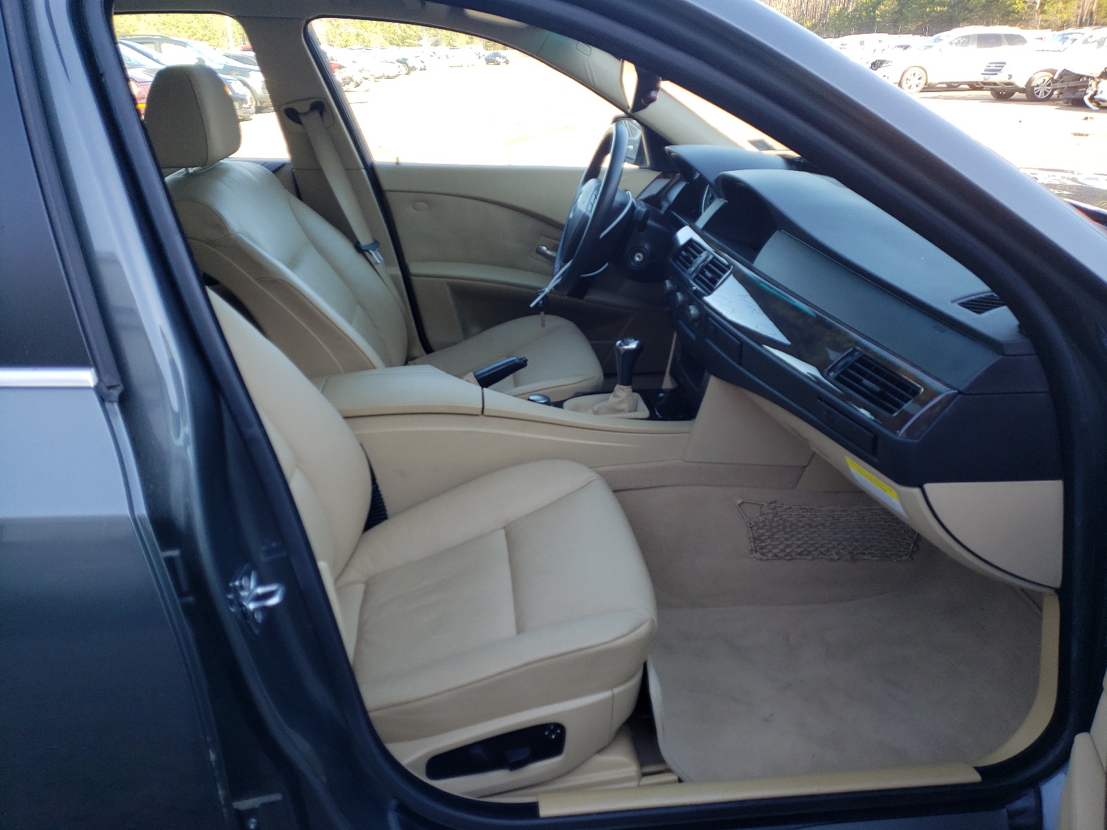 Photo 5 from auction – 2005 BMW 530 I with VIN WBANA73525B048756