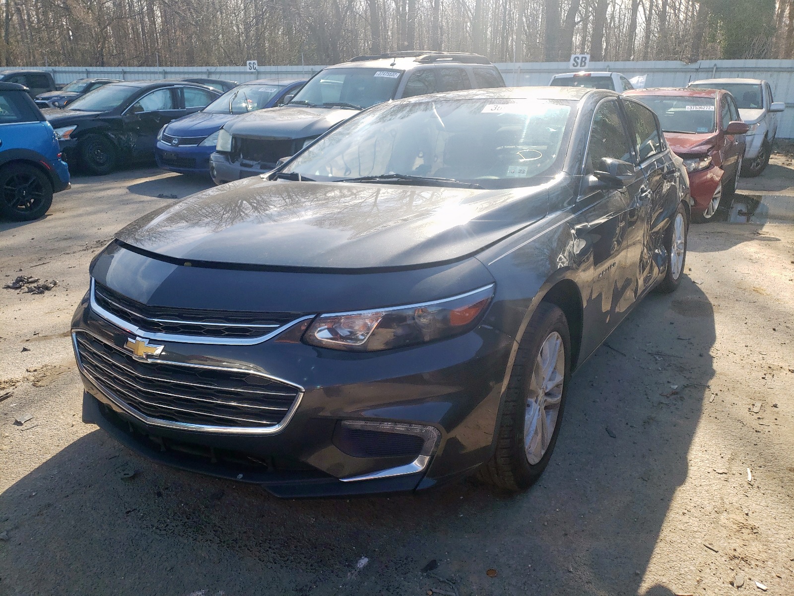 Photo 2 from auction – 2018 CHEVROLET MALIBU LT with VIN 1G1ZD5ST9JF143424