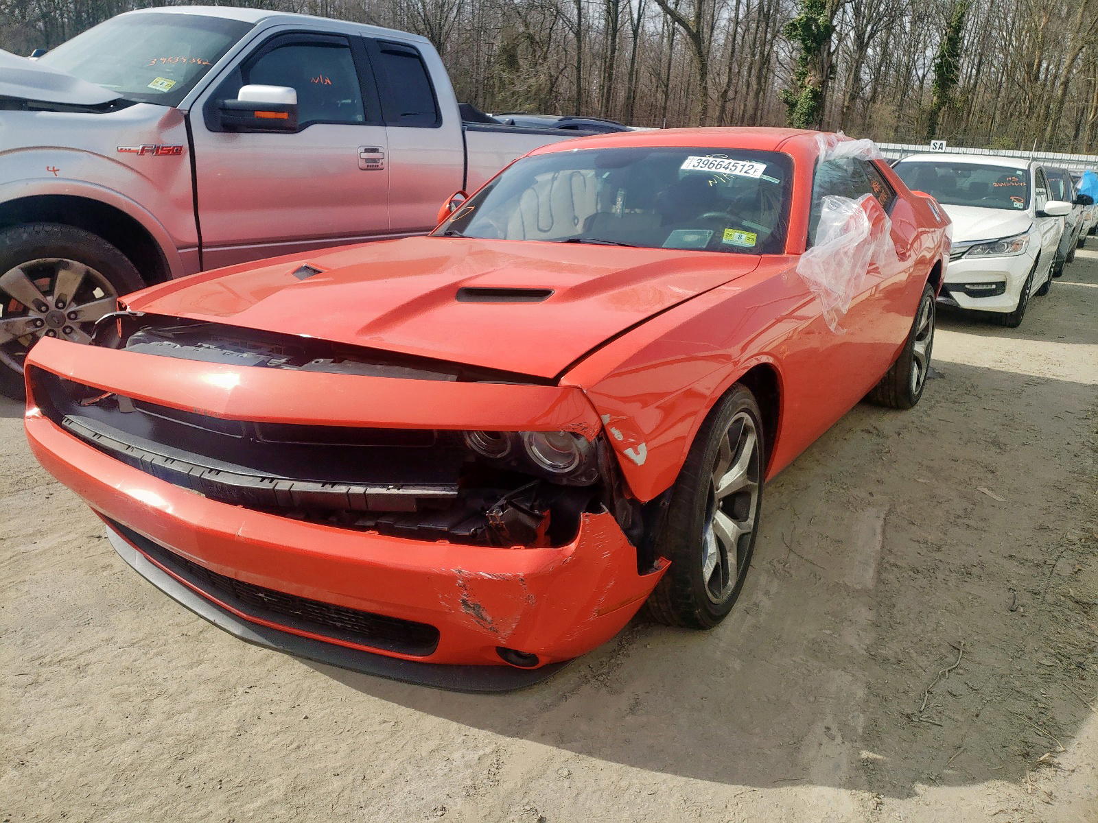 Photo 2 from auction – 2016 DODGE CHALLENGER with VIN 2C3CDZAG6GH301139