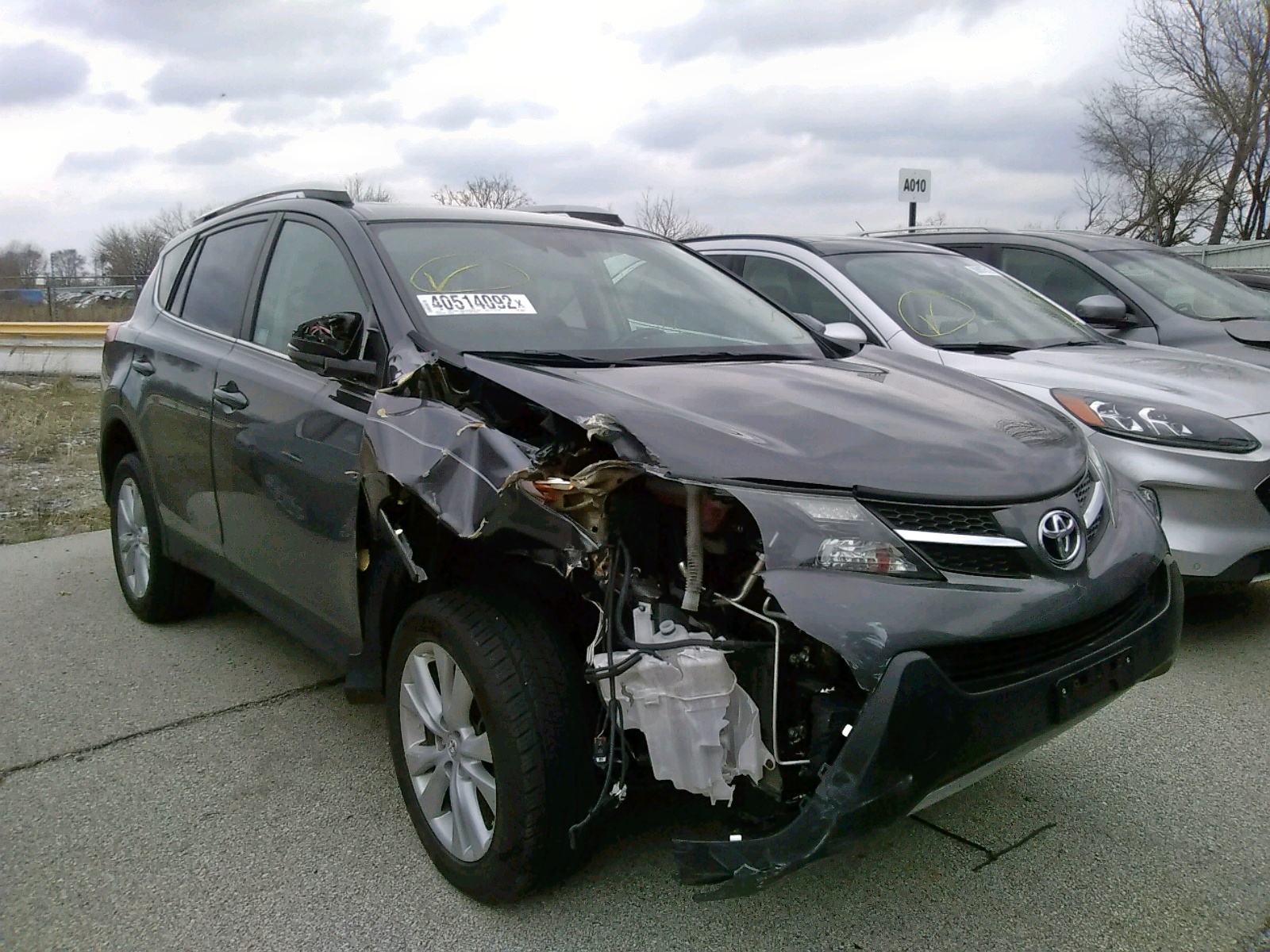 TOYOTA RAV4 LIMIT 2015 with VIN 2T3DFREV5FW343643 - Photo from auction