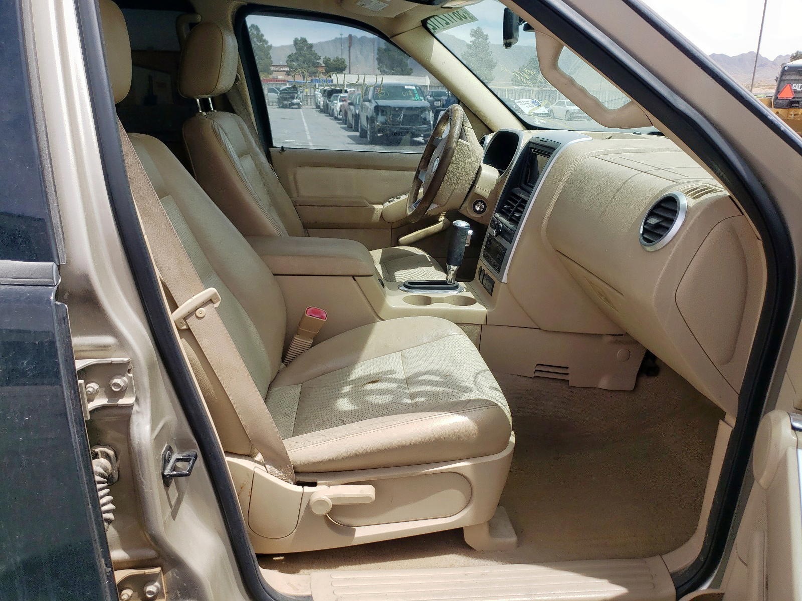Photo 5 from auction – 2006 MERCURY MOUNTAINEE with VIN 4M2EU37E76UJ24887