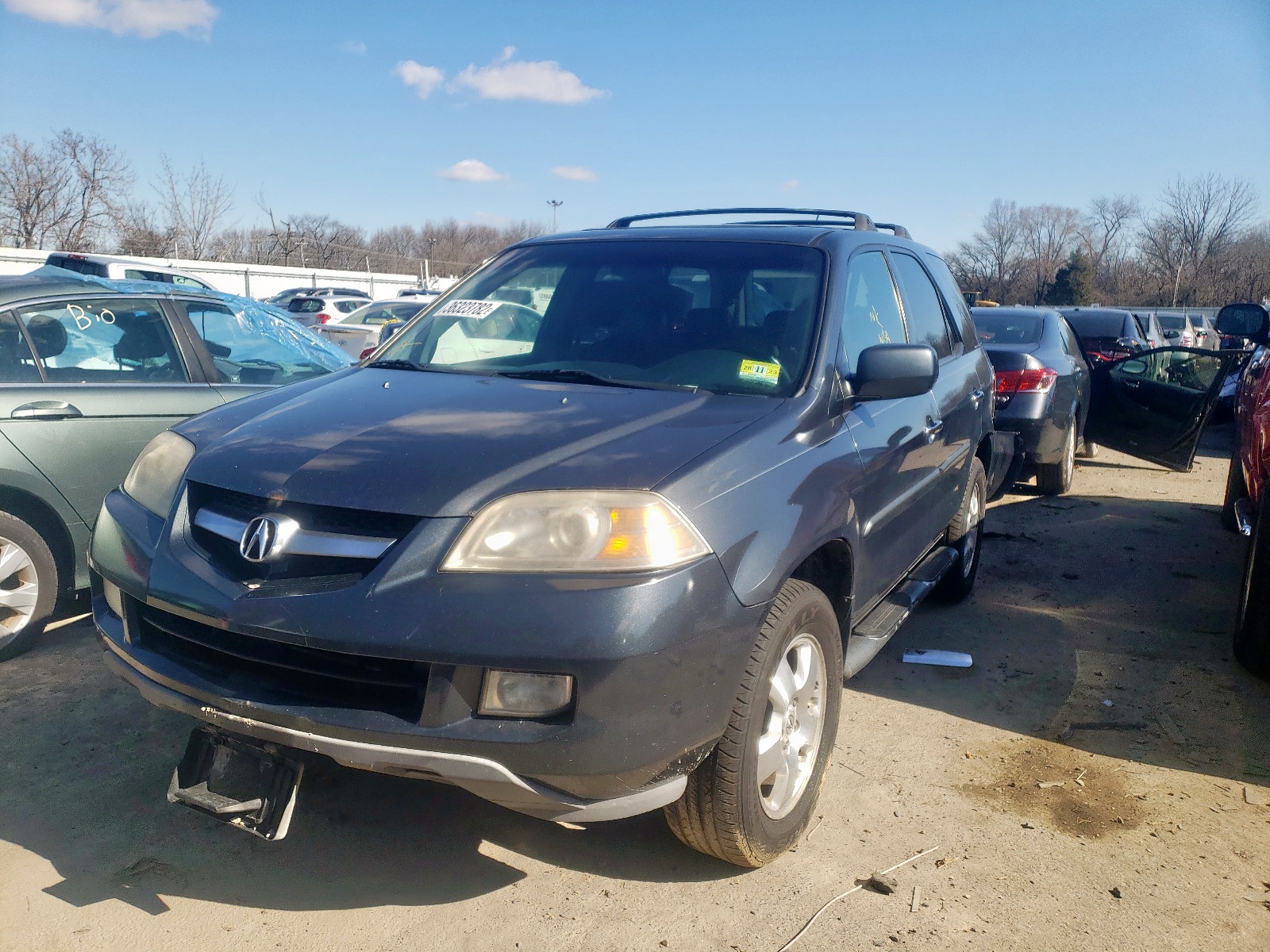 Photo 2 from auction – 2004 ACURA MDX with VIN 2HNYD18204H553942