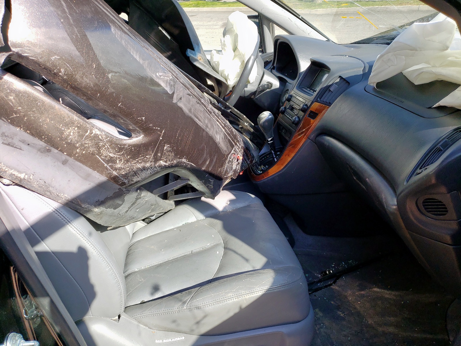 Photo 5 from auction – 2000 LEXUS RX 300 with VIN JT6HF10UXY0114553