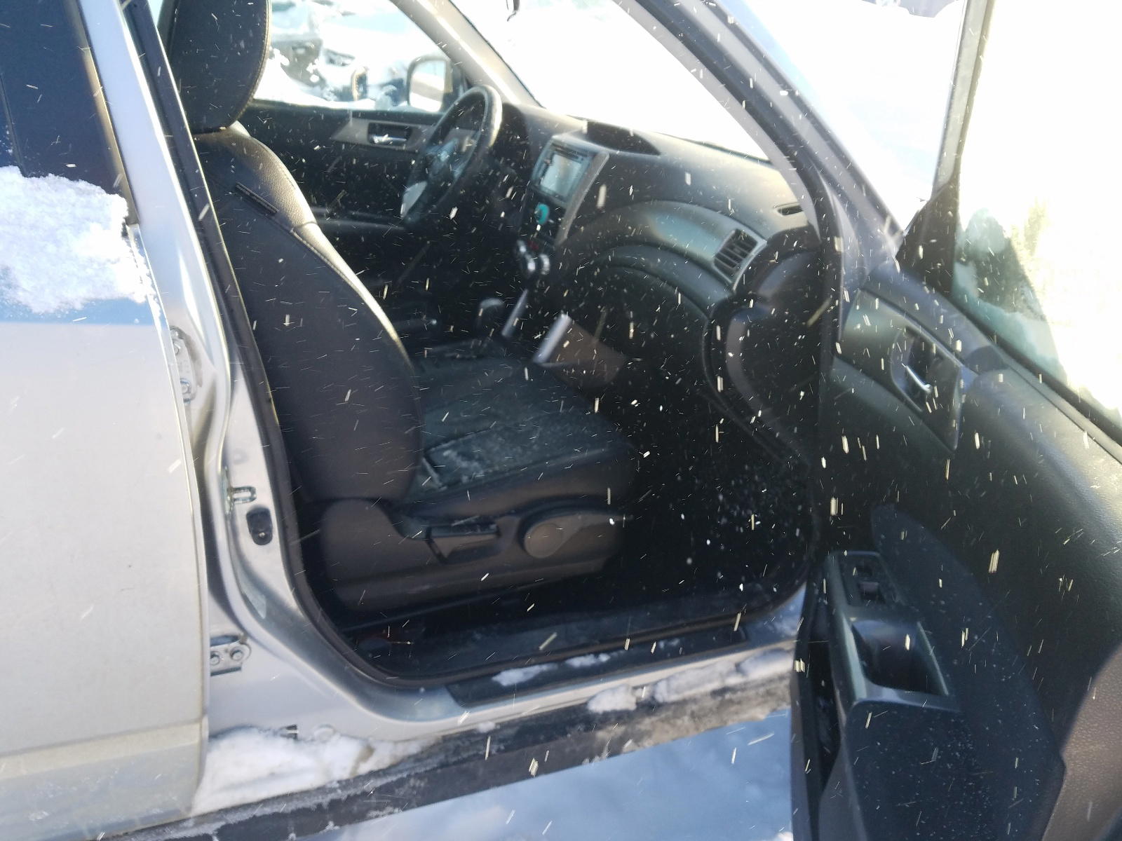Photo 5 from auction – 2012 SUBARU FORESTER L with VIN JF2SHCEC2CH454103