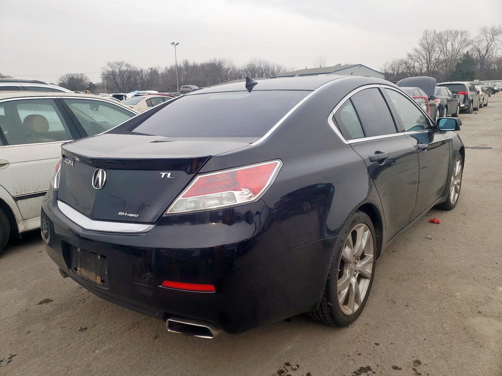 Zdjęcie 4 z aukcji – 2012 ACURA TL z VIN 19UUA9F73CA005068