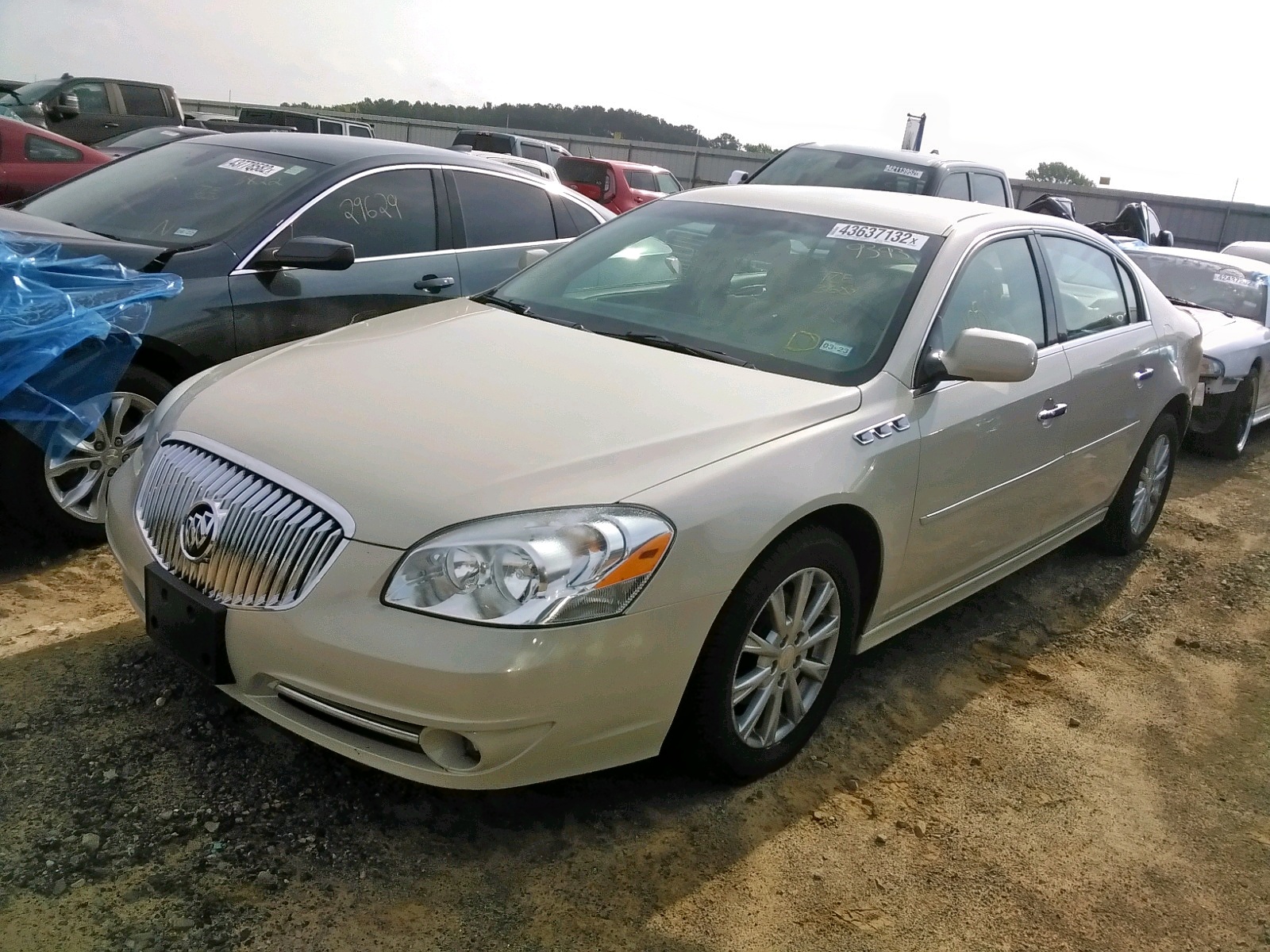 صورة رقم 2 من المزاد - 2011 BUICK LUCERNE CX مع VIN 1G4HC5EM0BU139393