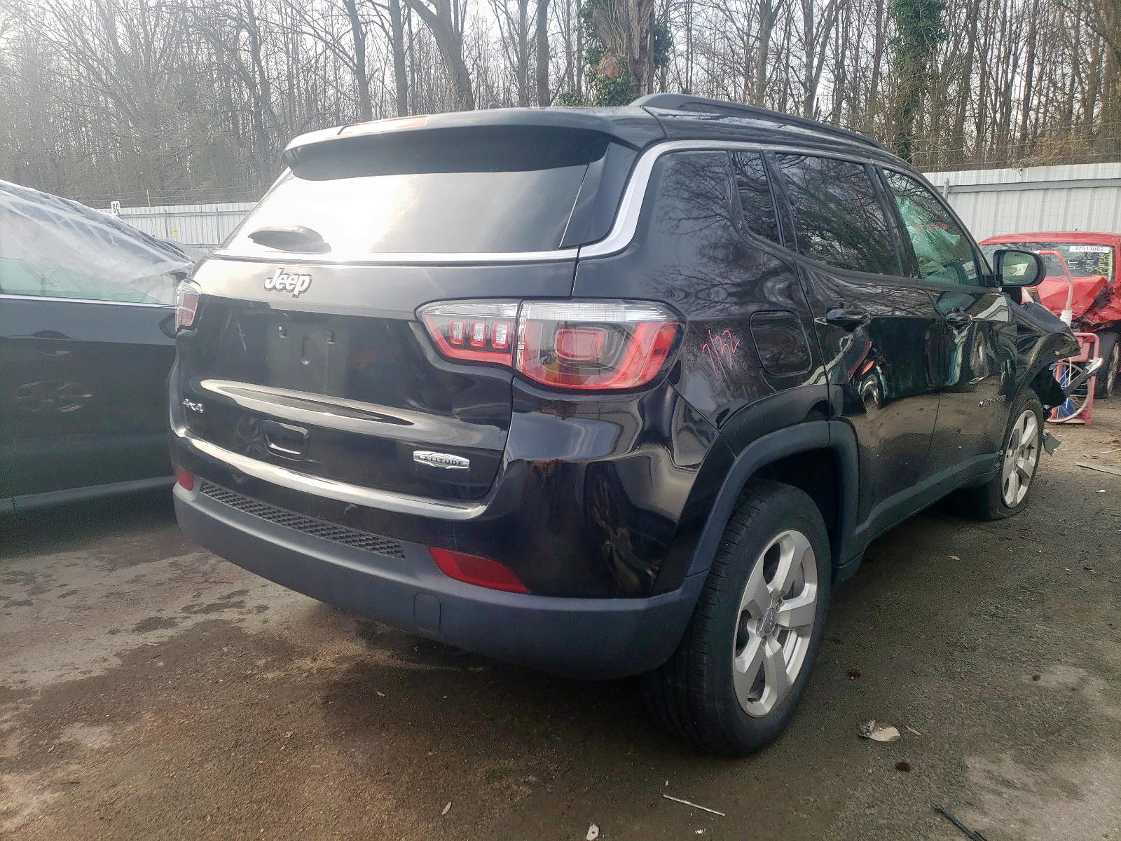 Photo 4 from auction – 2019 JEEP COMPASS LA with VIN 3C4NJDBB0KT678469