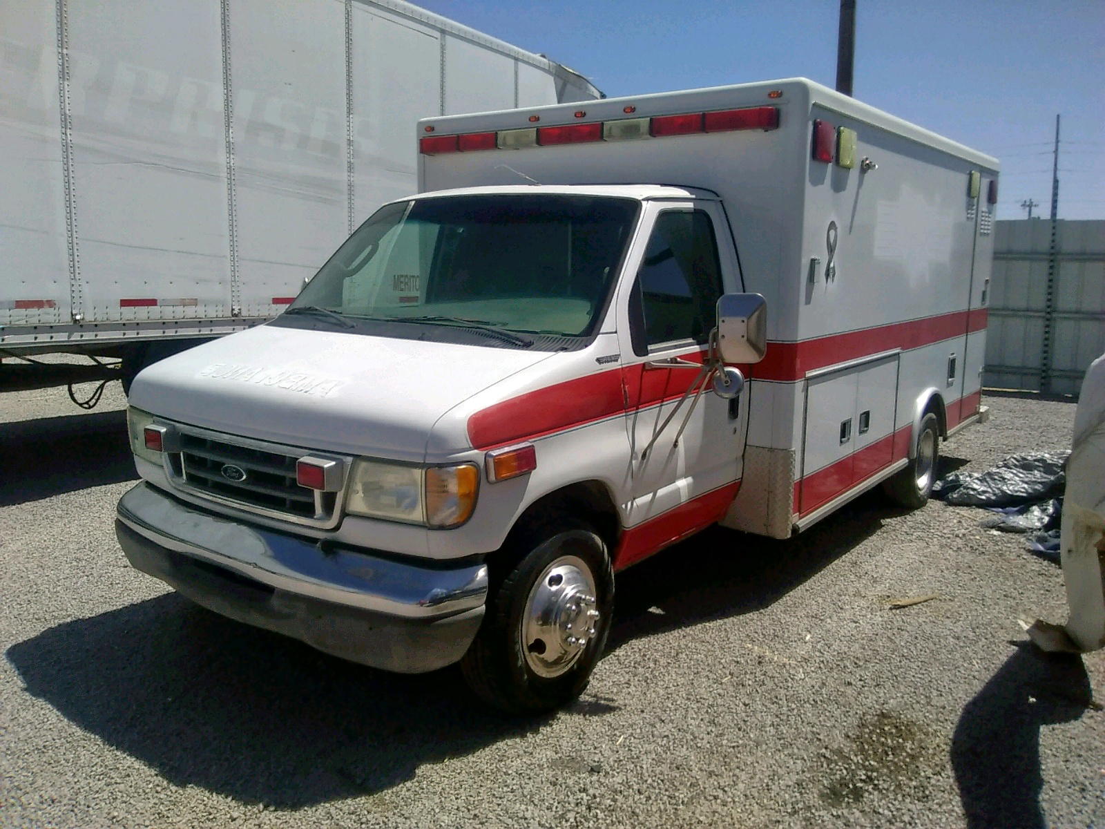 Photo 2 from auction – 2003 FORD ECONOLINE with VIN 1FDXE45F83HA16033