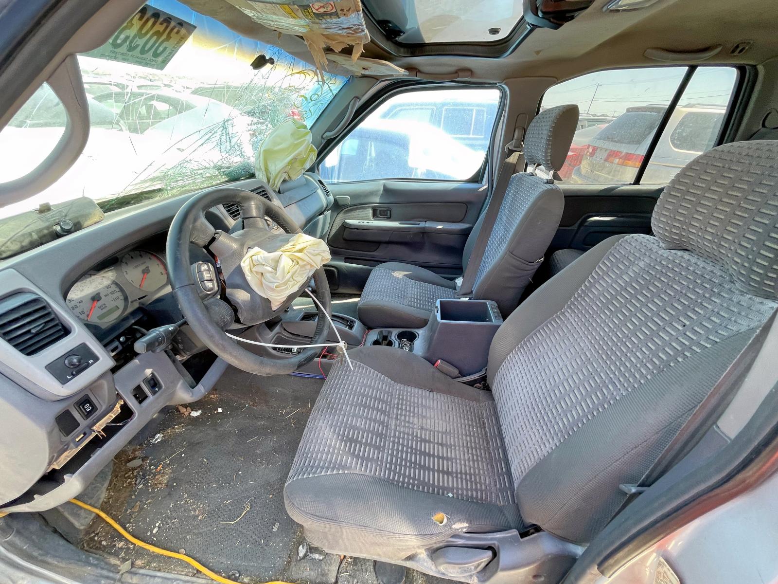 Photo 5 from auction – 2001 NISSAN XTERRA with VIN 5N1ED28T81C563099