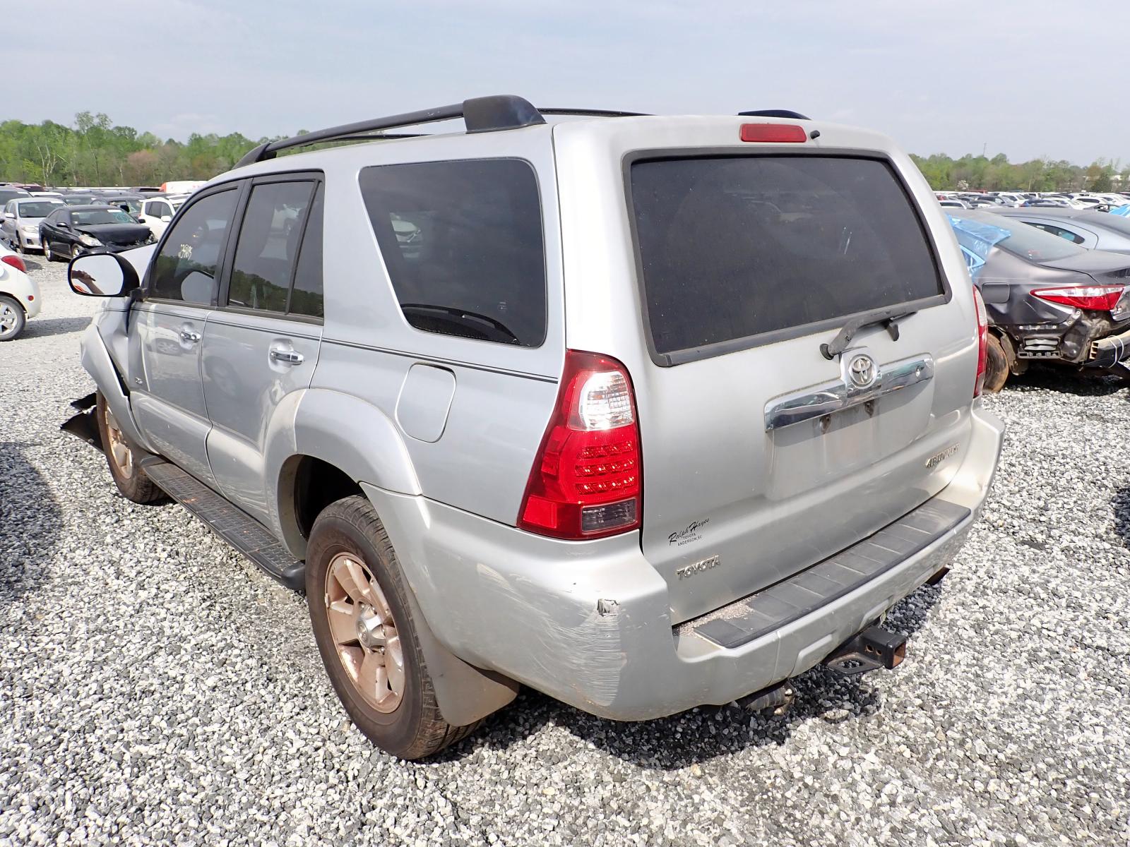 Photo 3 from auction – 2006 TOYOTA 4RUNNER SR with VIN JTEZU14RX60074315