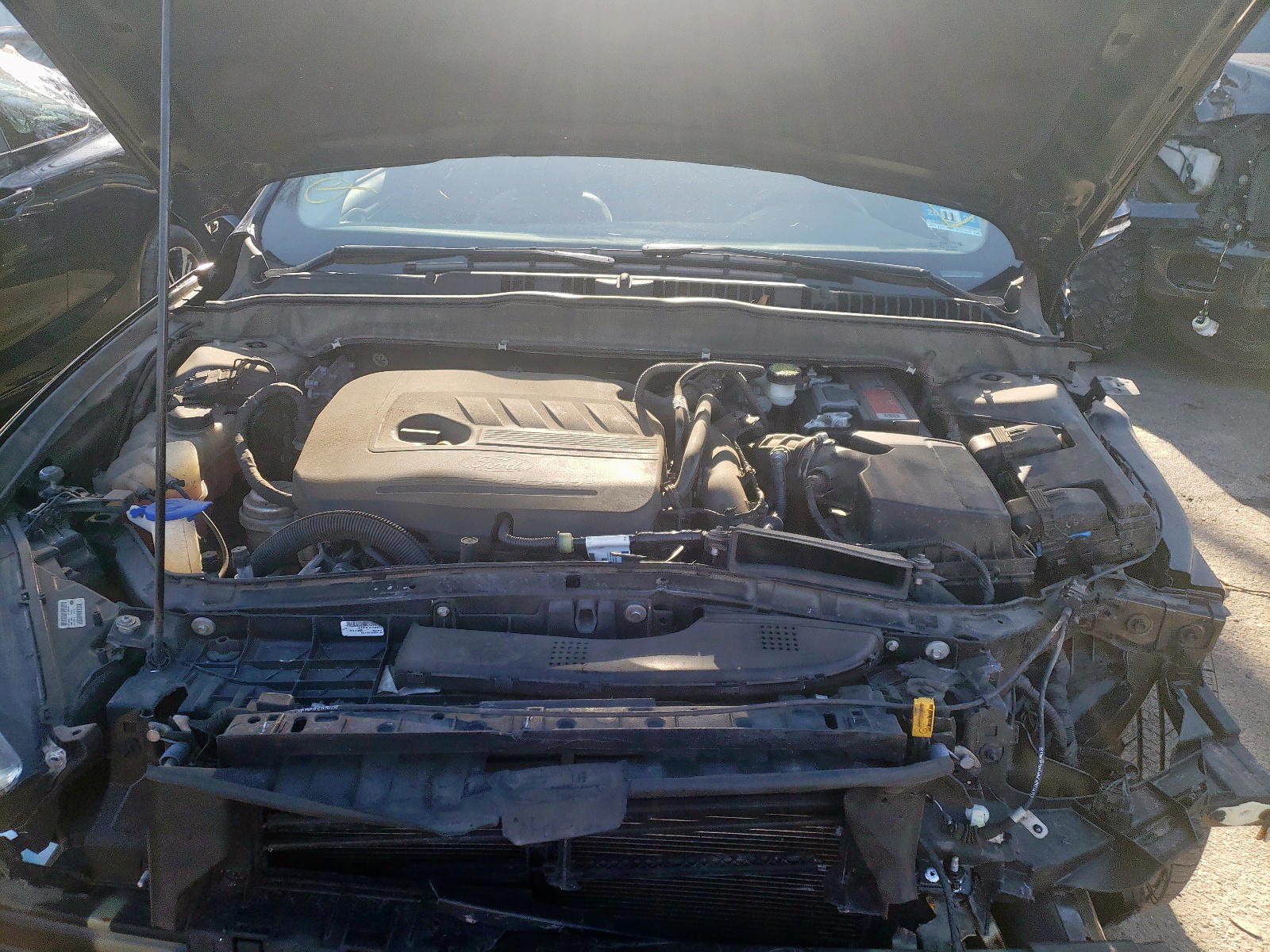 Photo 7 from auction – 2016 FORD FUSION SE with VIN 3FA6P0HD6GR253482